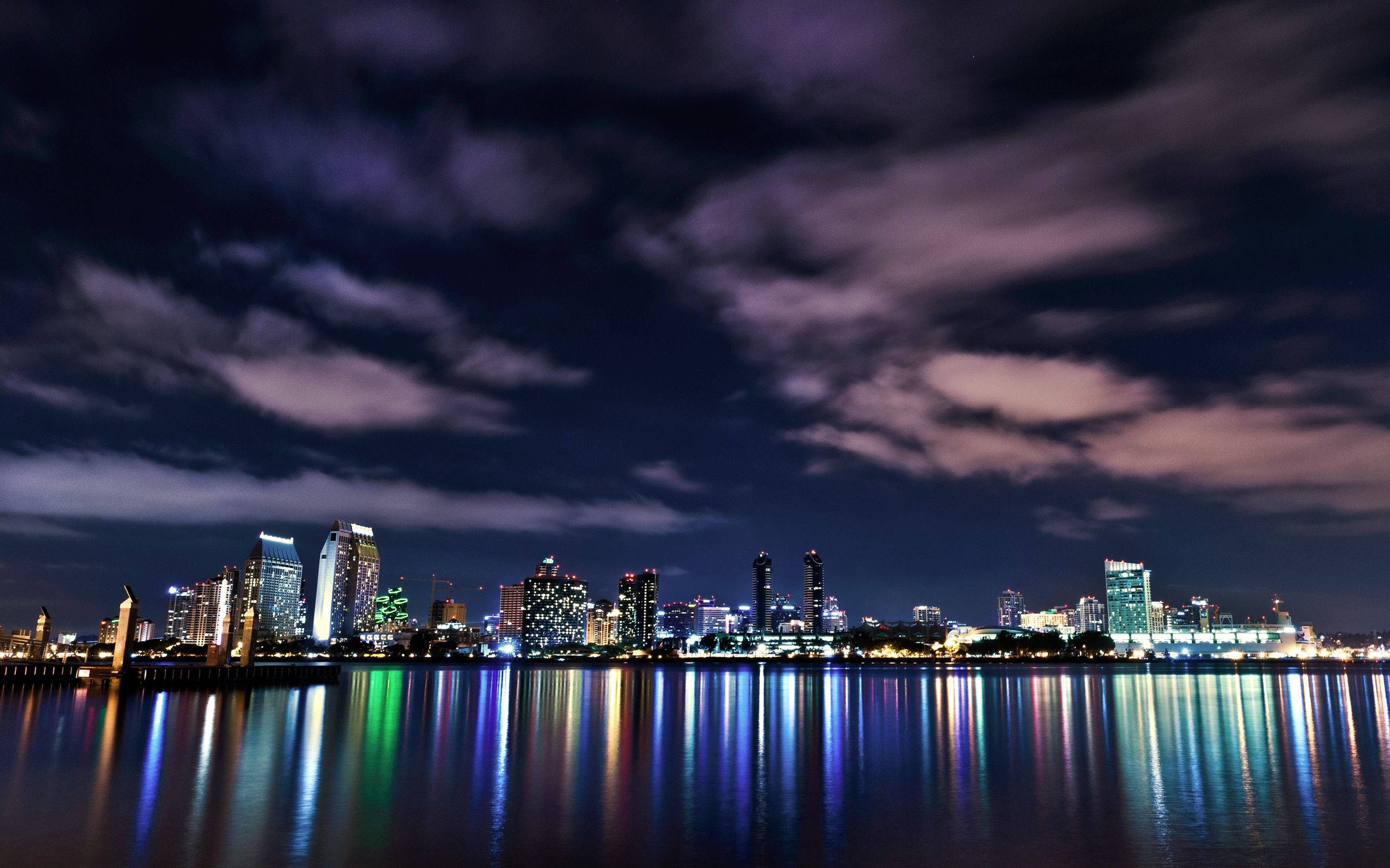 MacBook Pro Glowing Cityscape Fondos de pantalla
