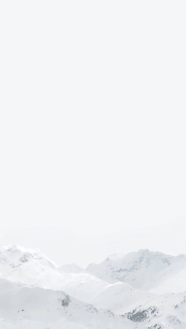 Majestuosa Montaña Blanca con Nieve Fondos de pantalla