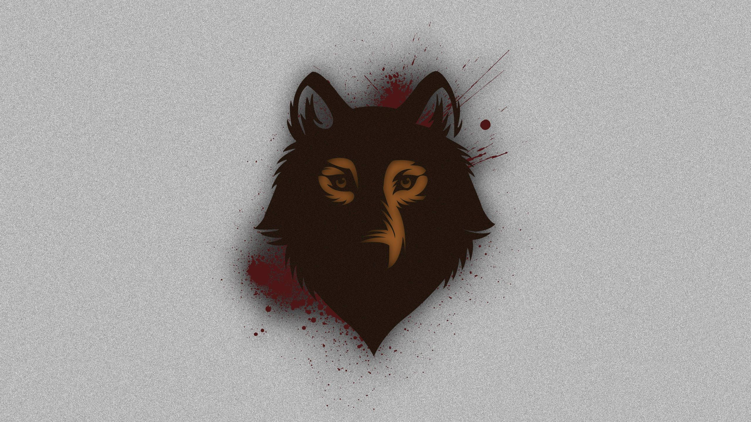 Majestuoso lobo marrón contra la noche brumosa Fondos de pantalla