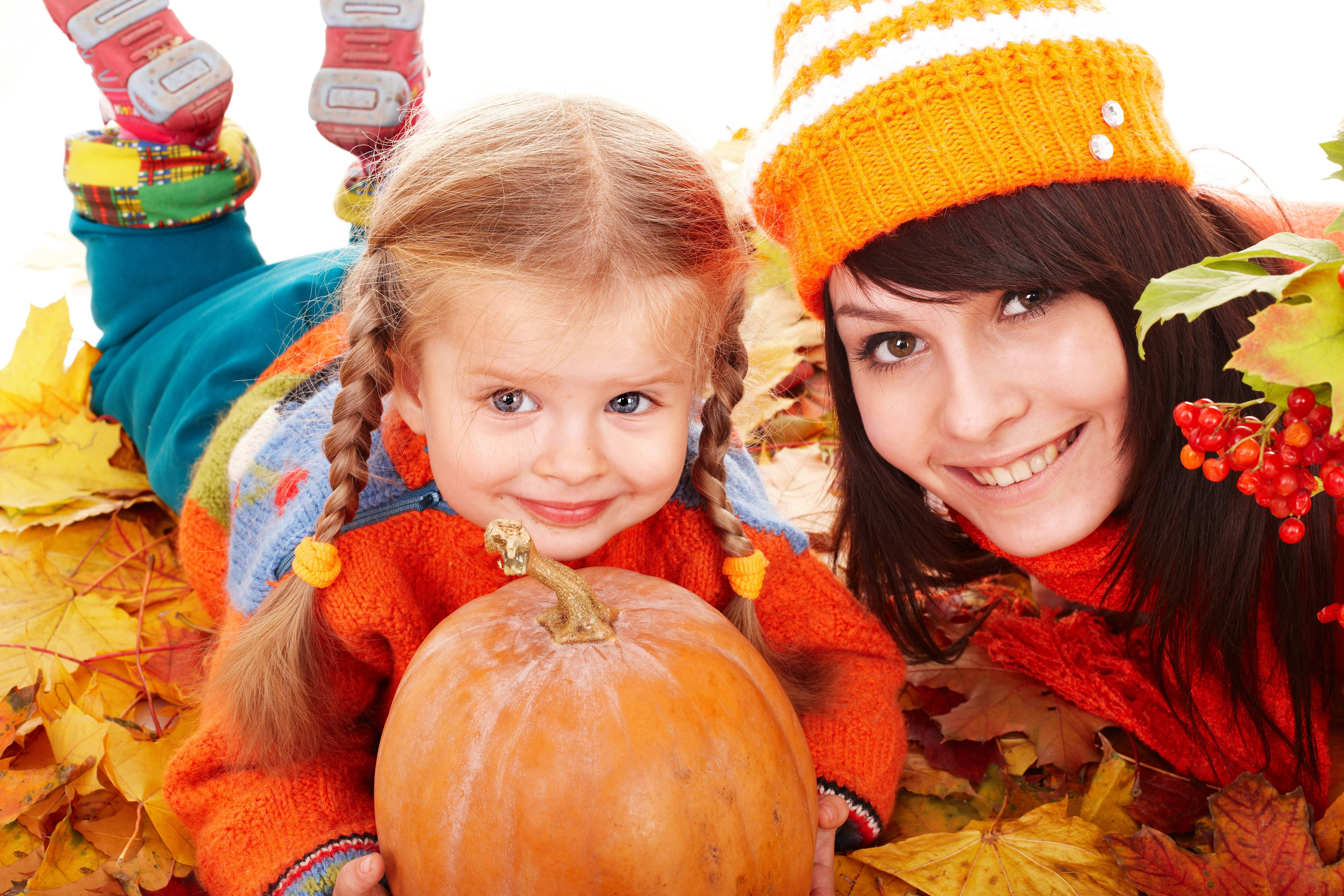 Mamá e hija lindas en Halloween Fondos de pantalla