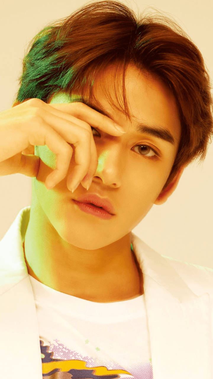 Mano en la Cara Nct Lucas Fondos de pantalla