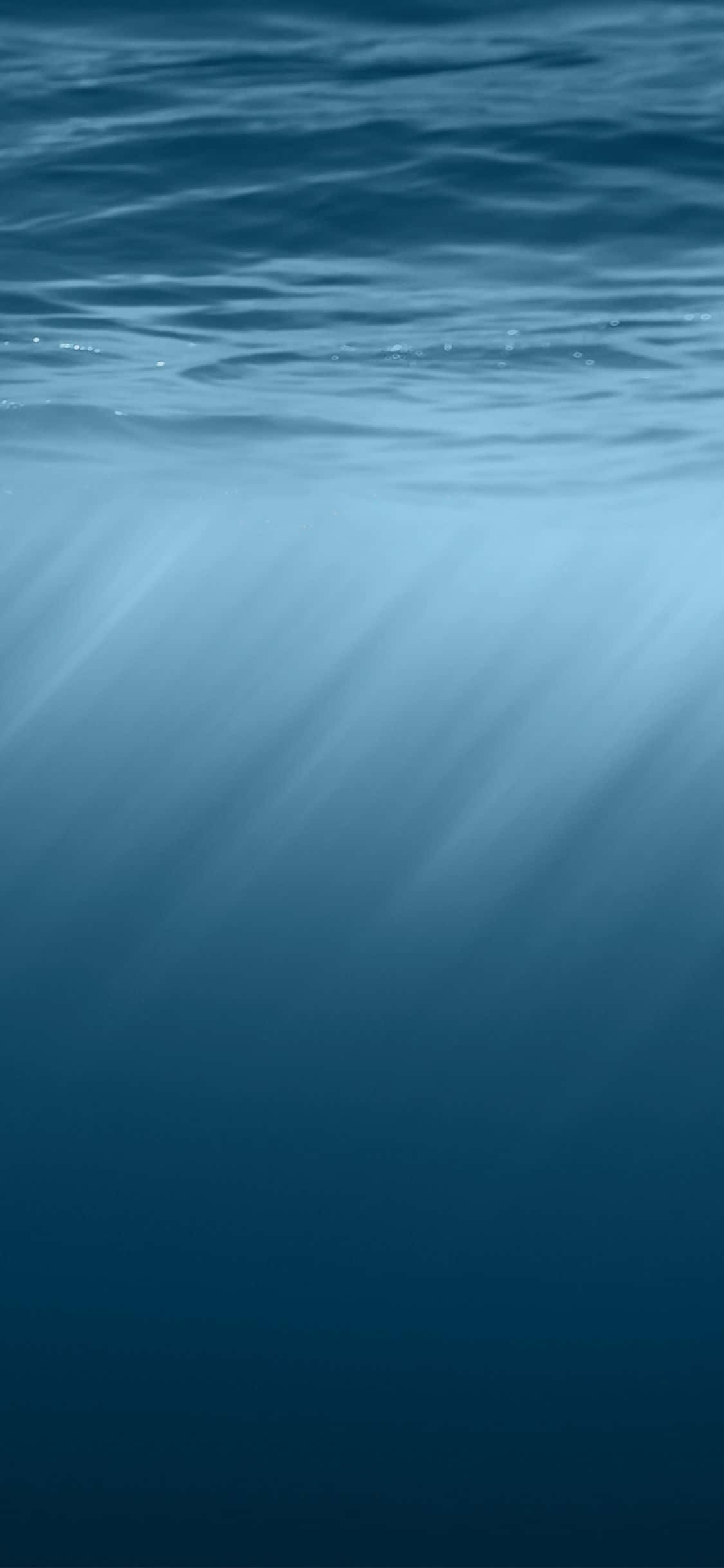 Mantente al día con la última tecnología con este elegante Water iPhone. Fondos de pantalla