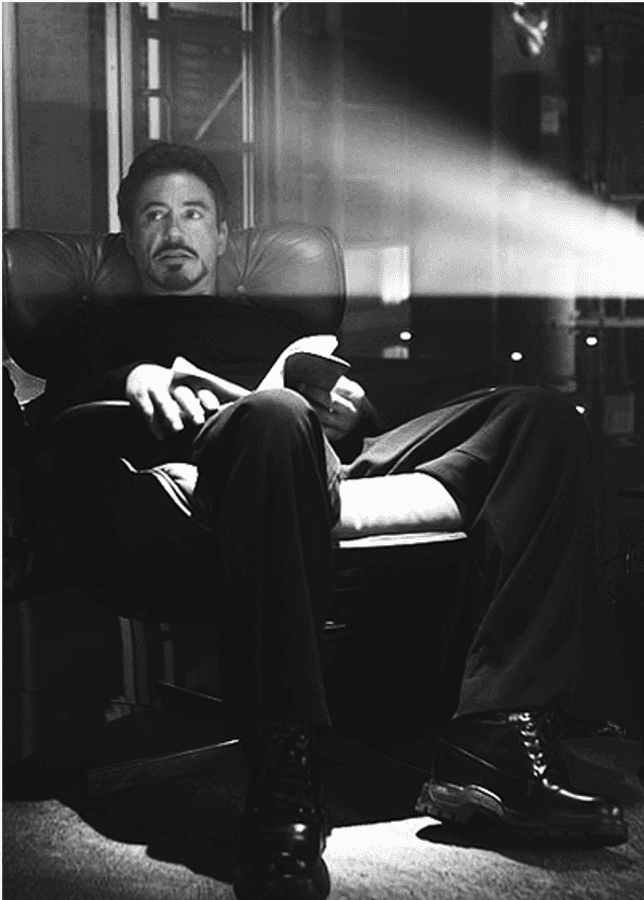 Momento contemplativo de Tony Stark Fondos de pantalla