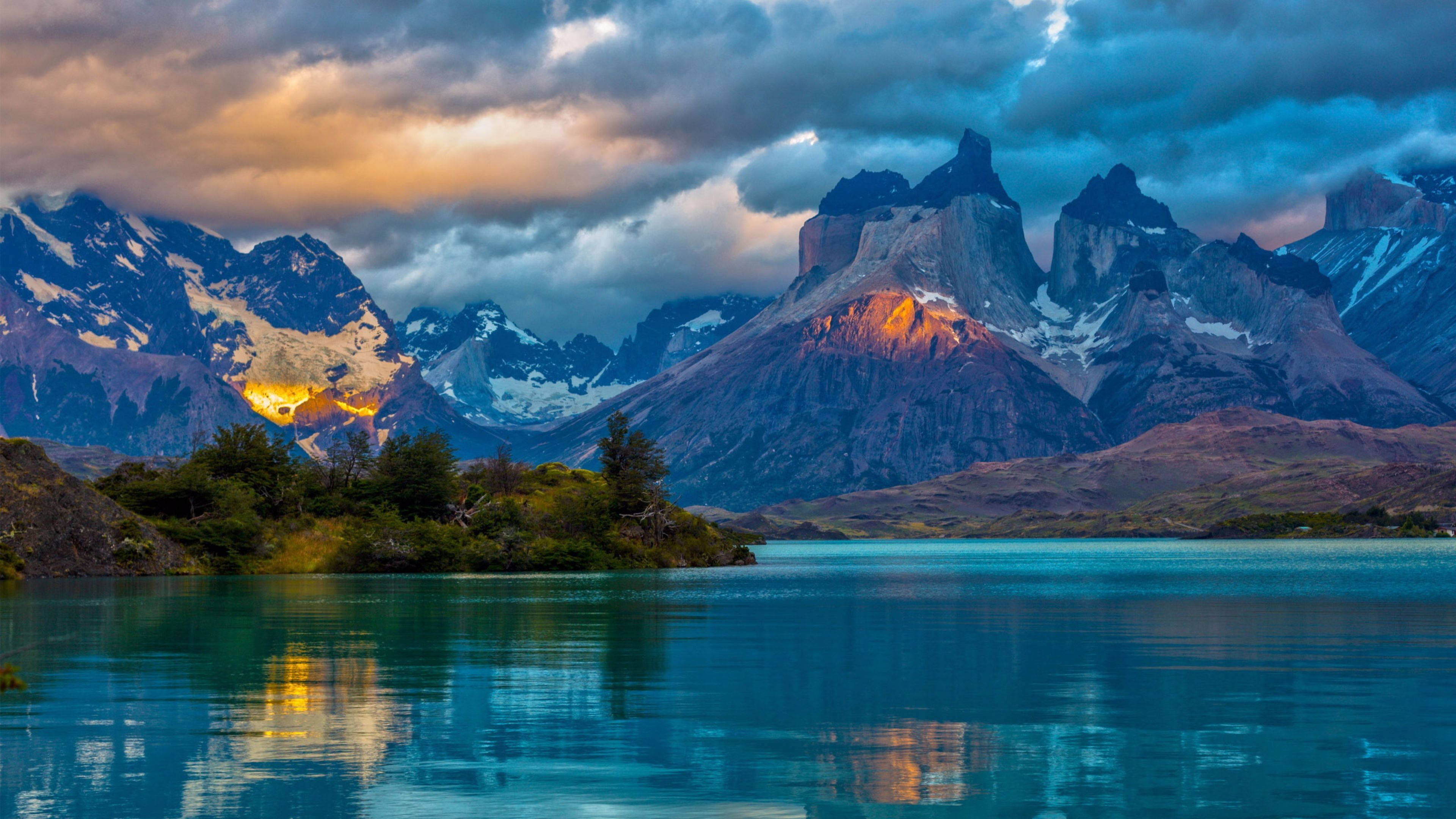 Montañas de la Naturaleza en 4K Bajo Cielos Nublados Fondos de pantalla