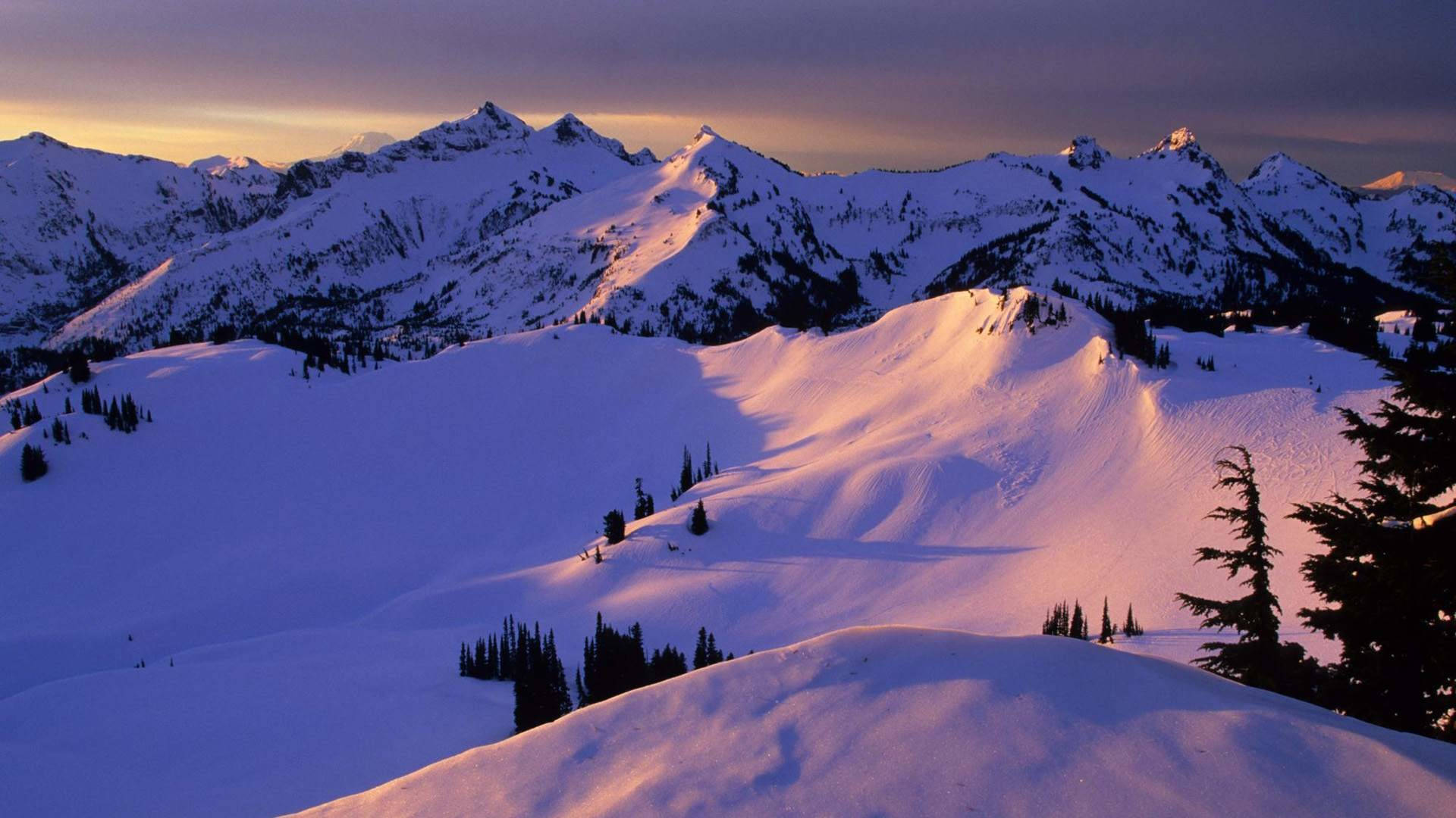 Montañas Estéticas de Nieve Fondos de pantalla