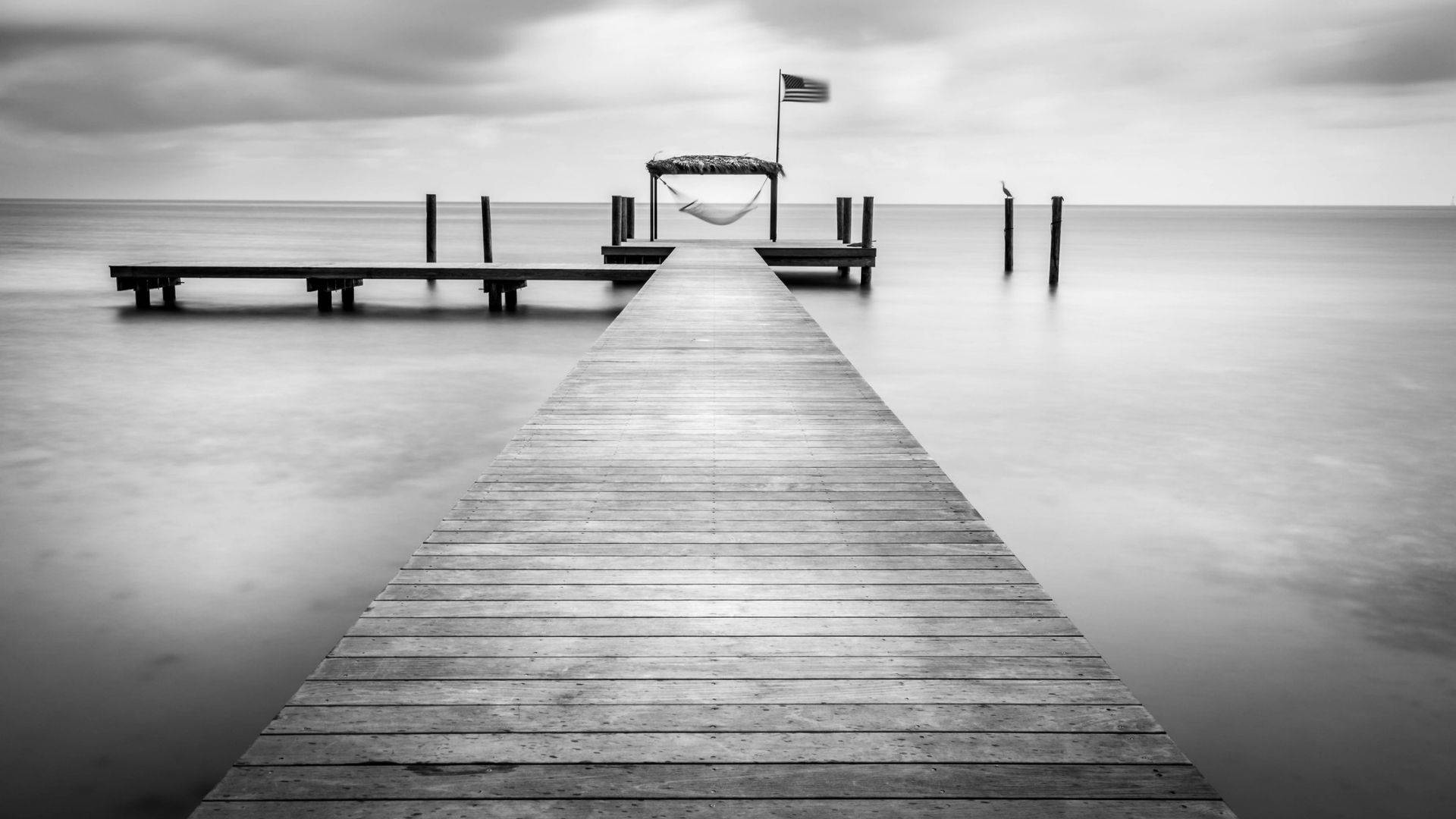 Muelle minimalista en blanco y negro Fondos de pantalla