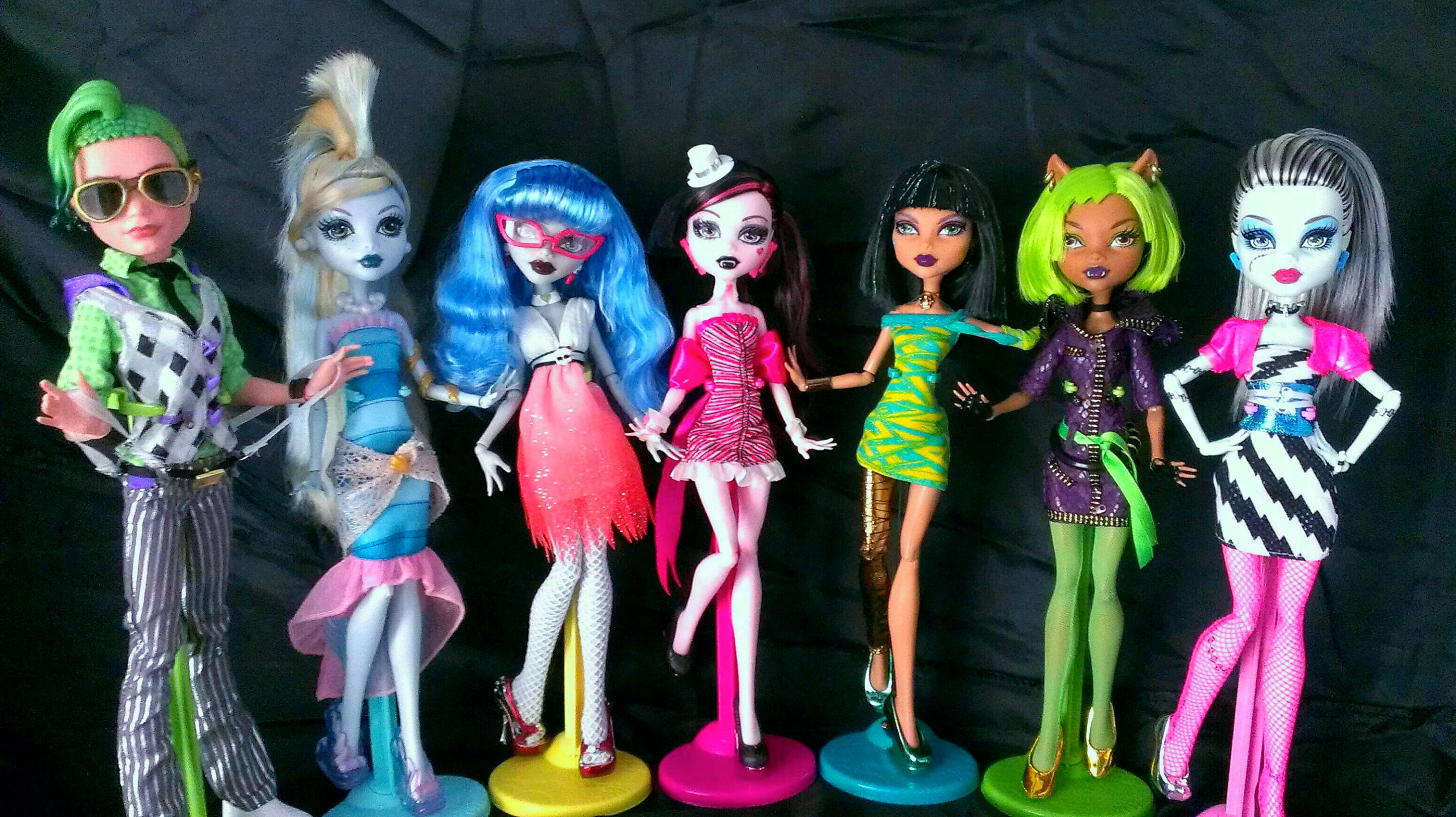Muñecas Bratz Estilo Disco Fondos de pantalla