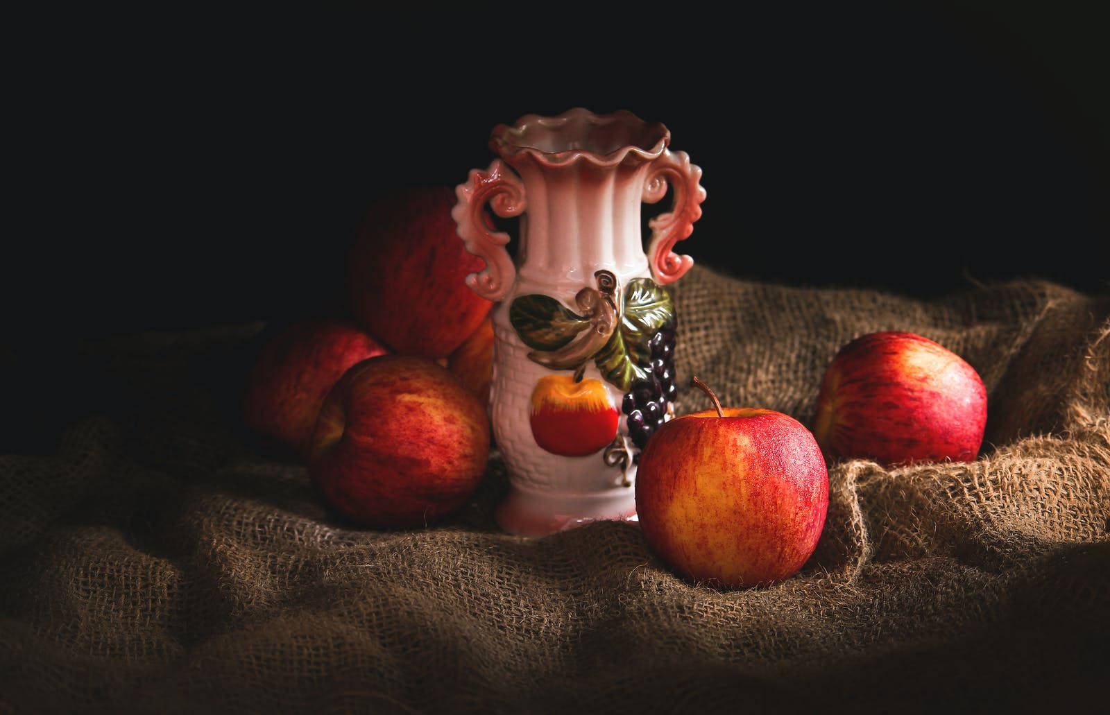 Naturaleza Muerta de Manzanas Rojas para Escritorio de Comida Fondos de pantalla