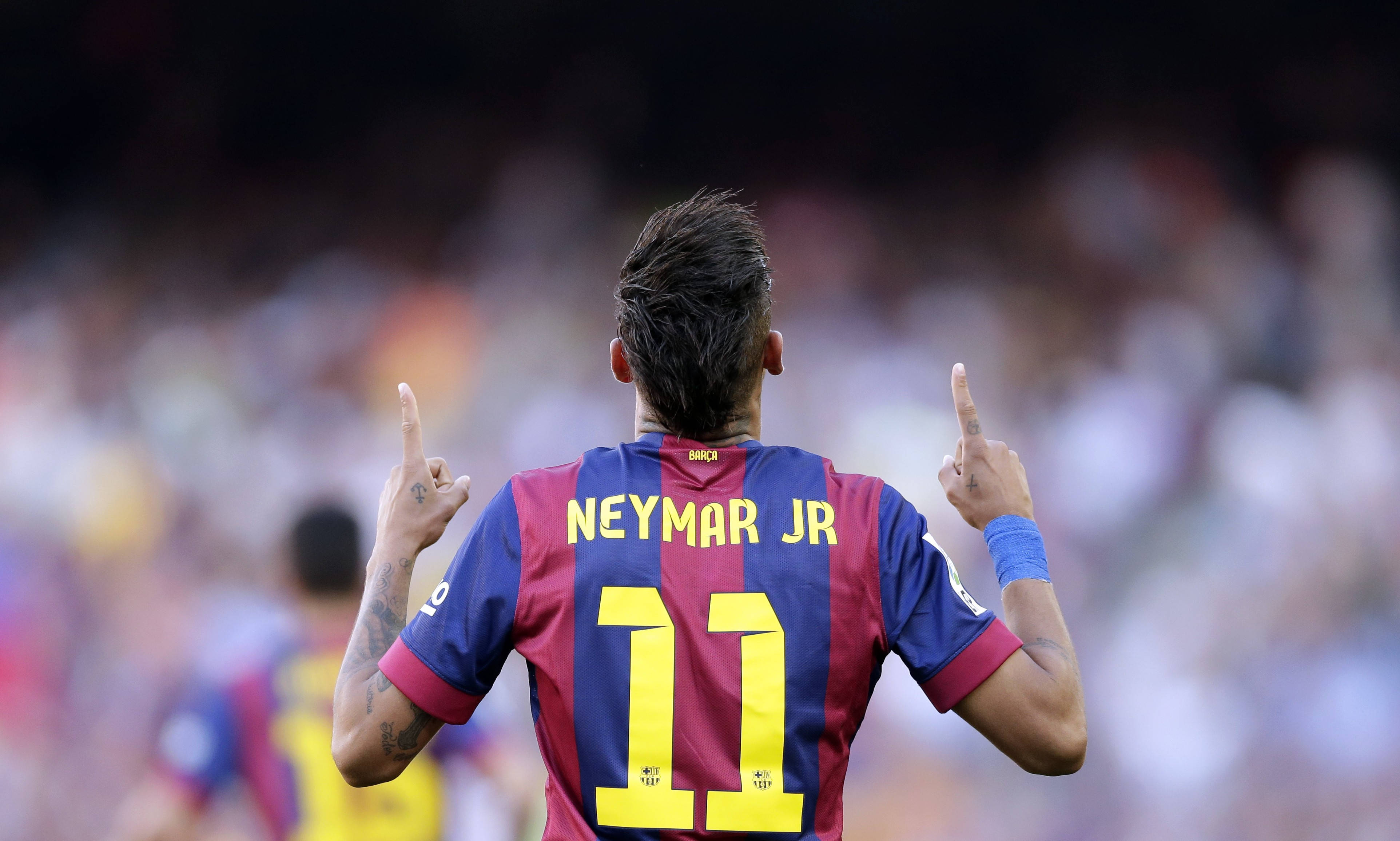 "Neymar Jr. con estilo luciendo su camiseta #11 con confianza" Fondos de pantalla