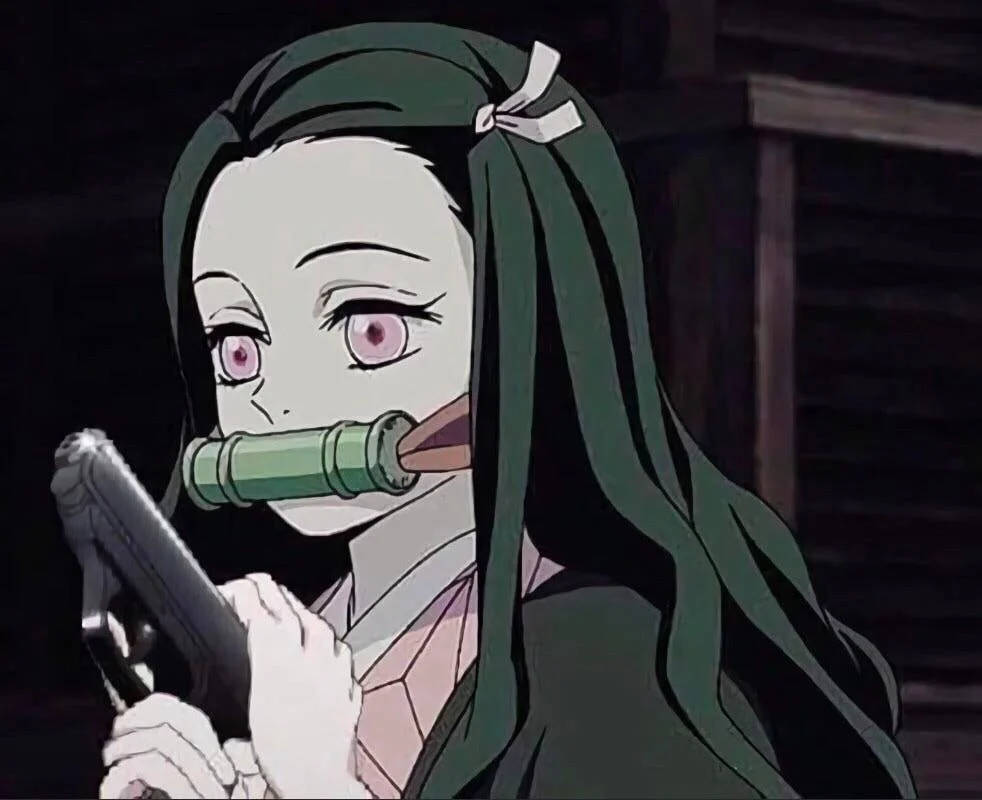 Nezuko Cazadora de Demonios con Arma Fondos de pantalla