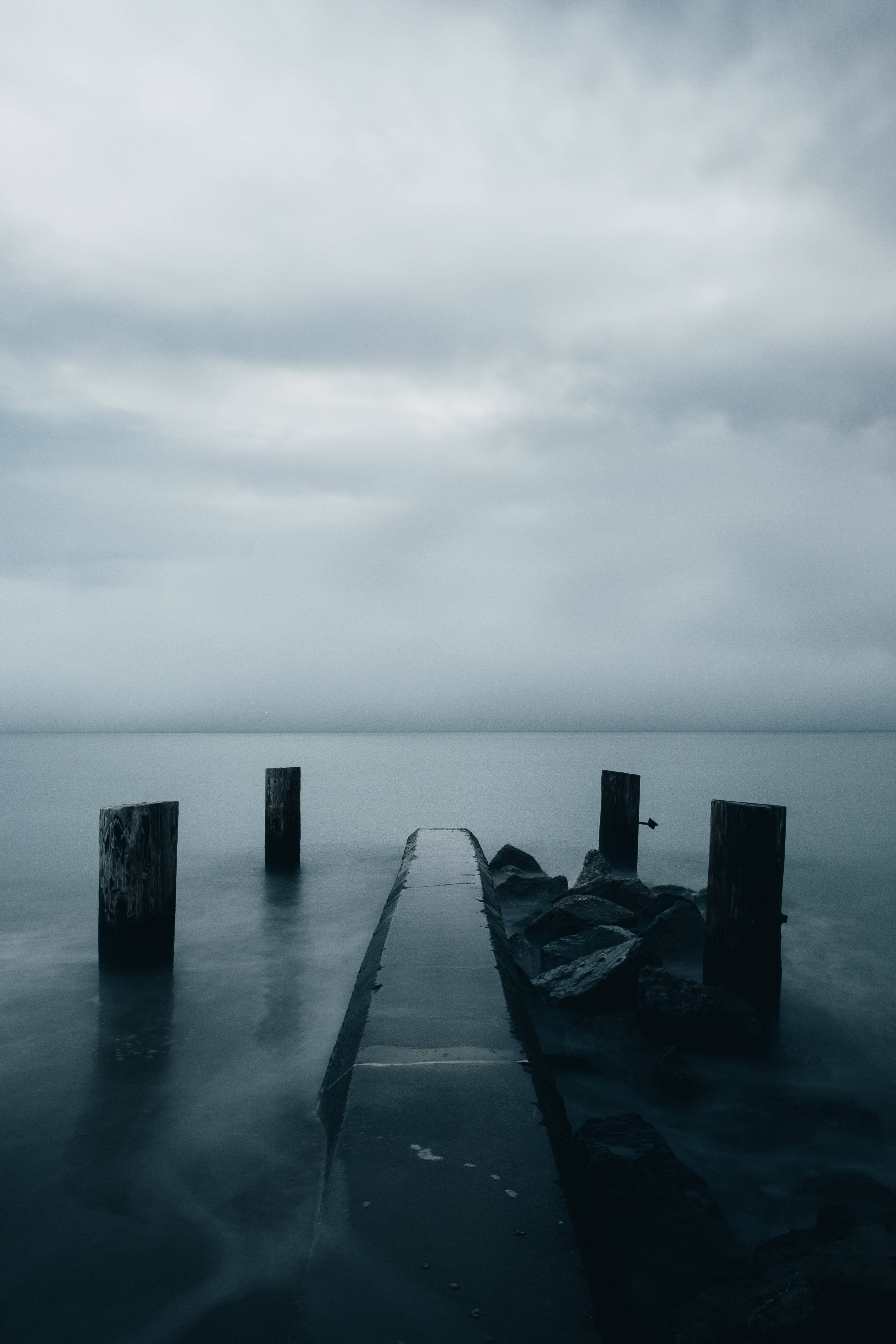 Niebla sobre aguas oscuras para Samsung Galaxy S7 Edge Fondos de pantalla