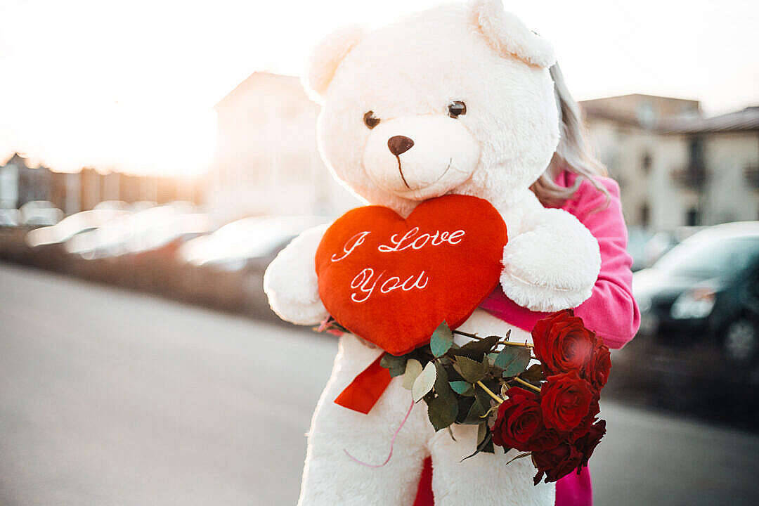 Niña Linda Enamorada con Oso Fondos de pantalla