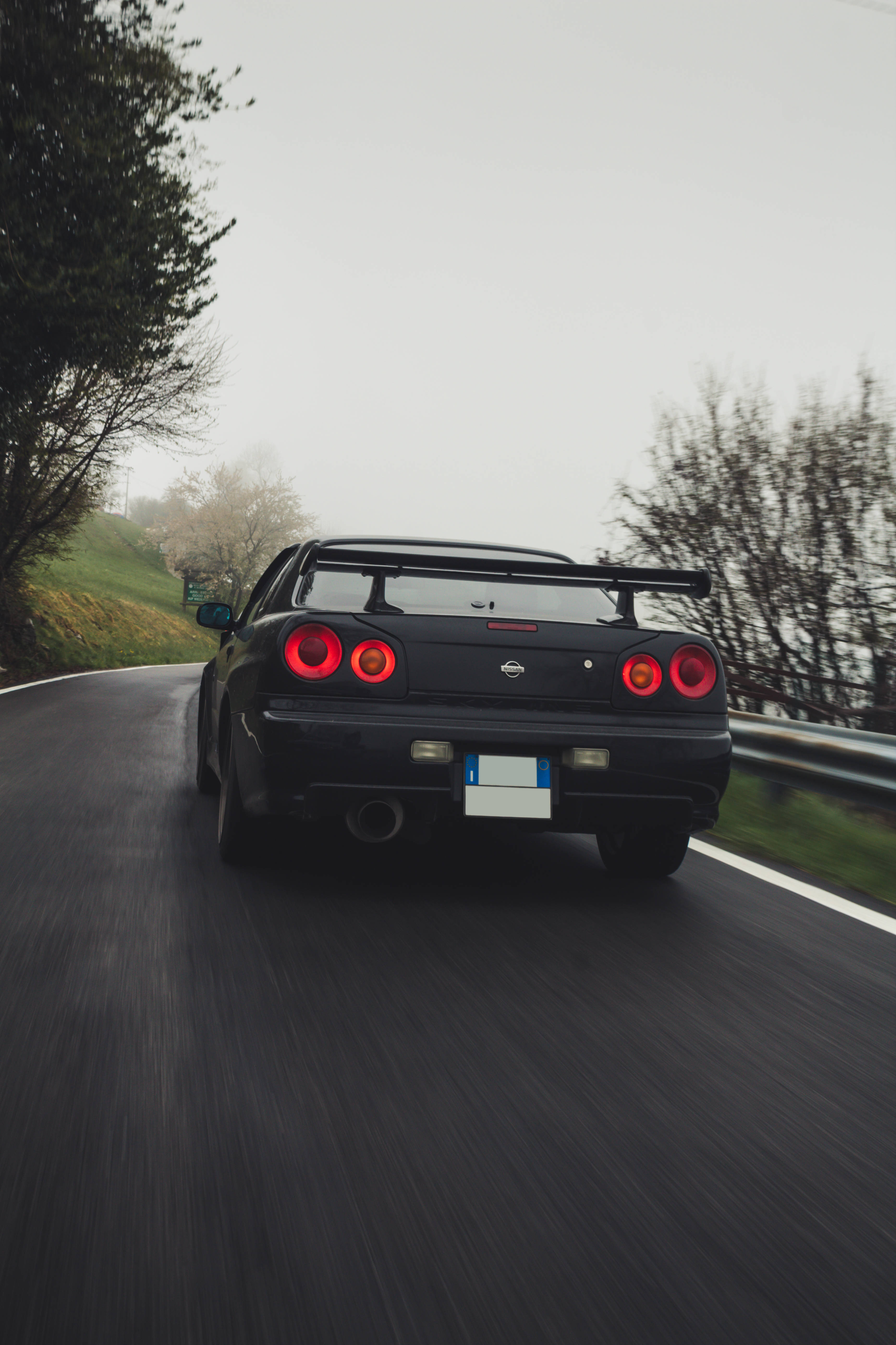 Nissan Skyline Gtr R34 Carretera Neblinosa Fondos de pantalla