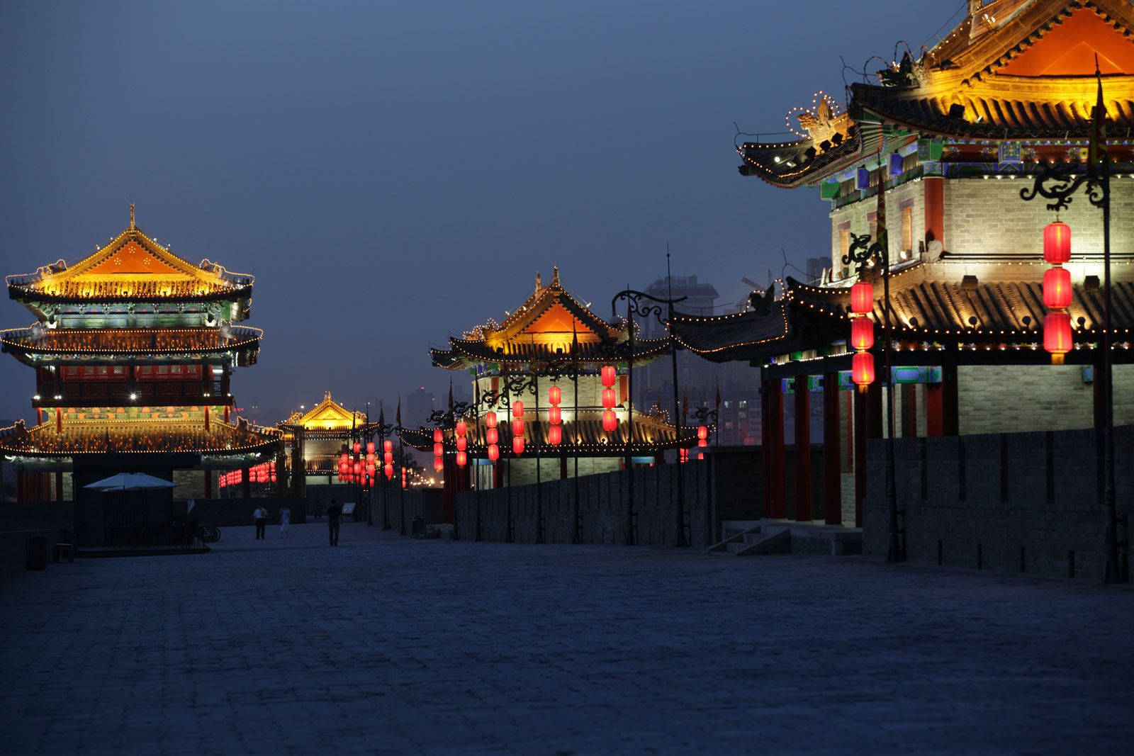Noche Colorida en la Muralla de Xi'an Fondos de pantalla
