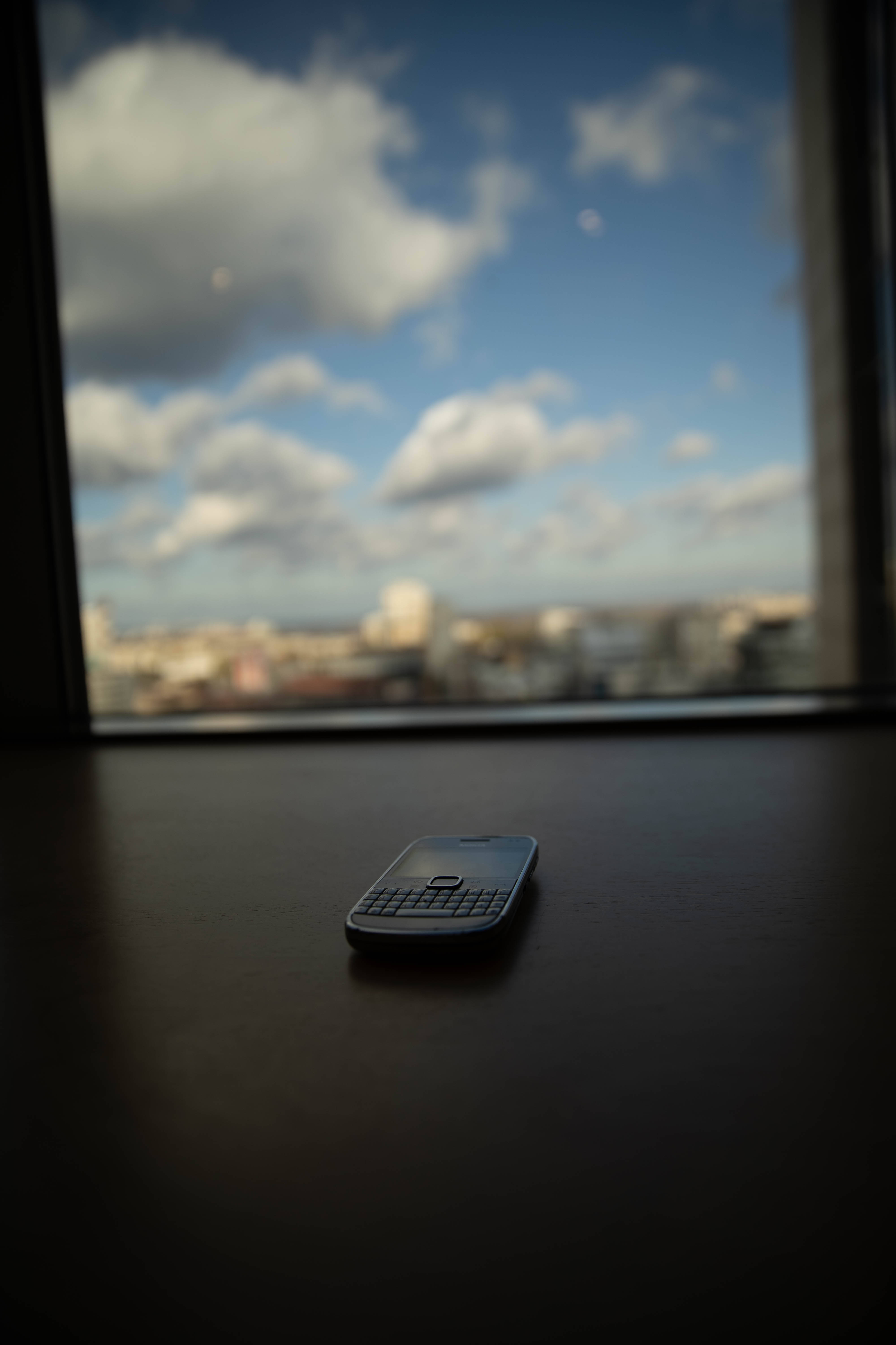 Nokia E71 Cielo Nublado Fondos de pantalla