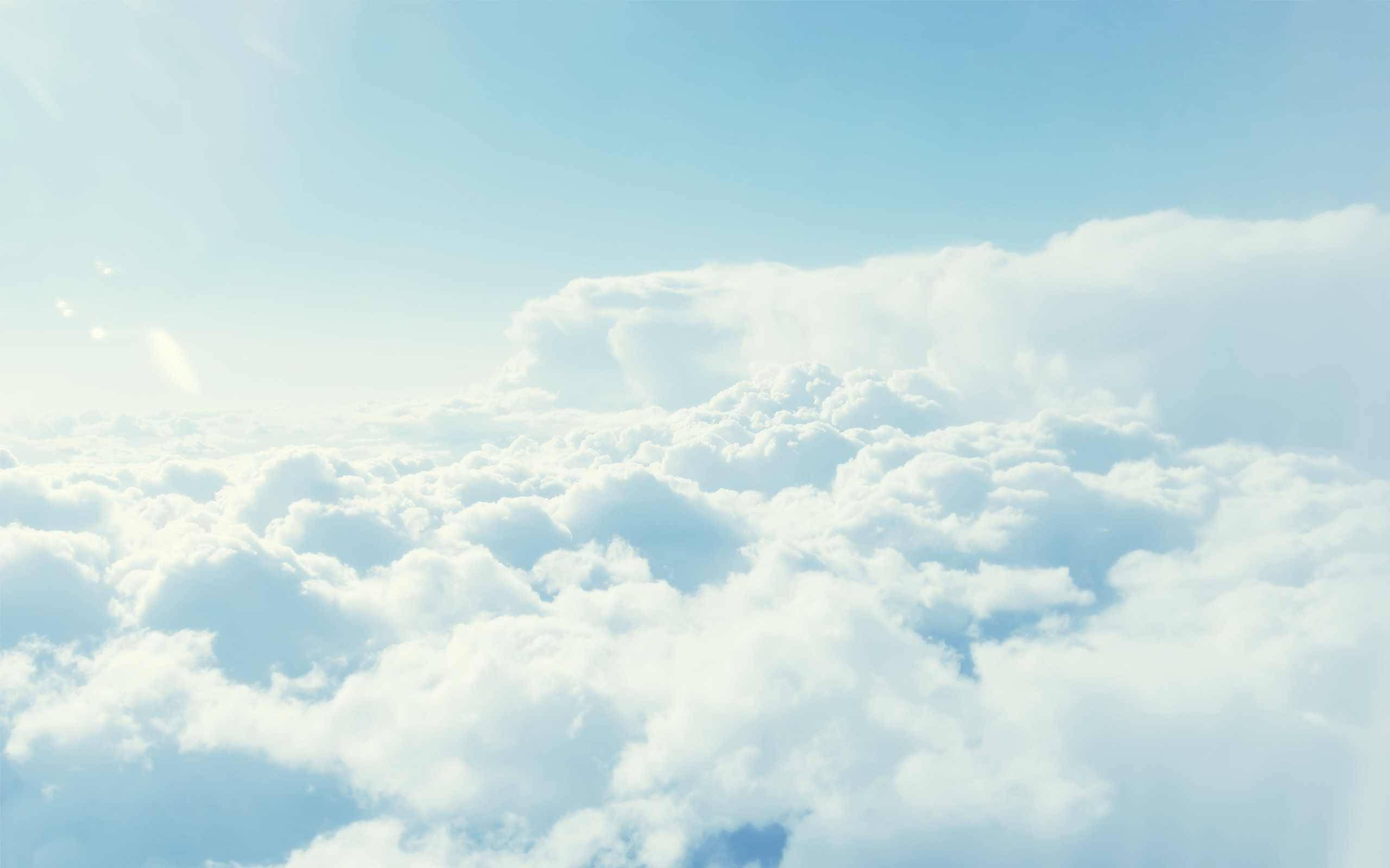 Nubes Estéticas Claras y Brillantes Fondos de pantalla
