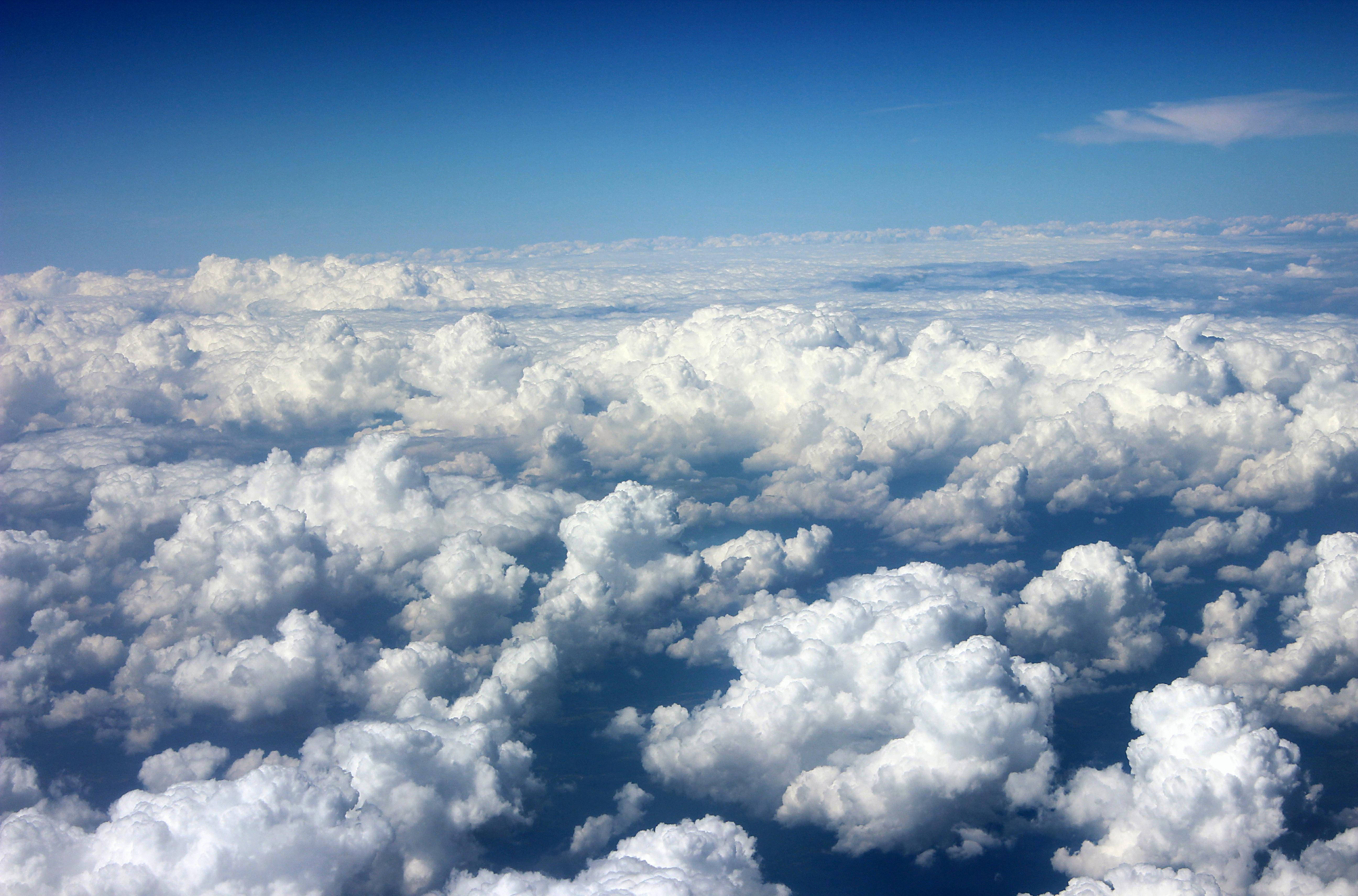 Nubes estéticas con apariencia de algodón Fondos de pantalla