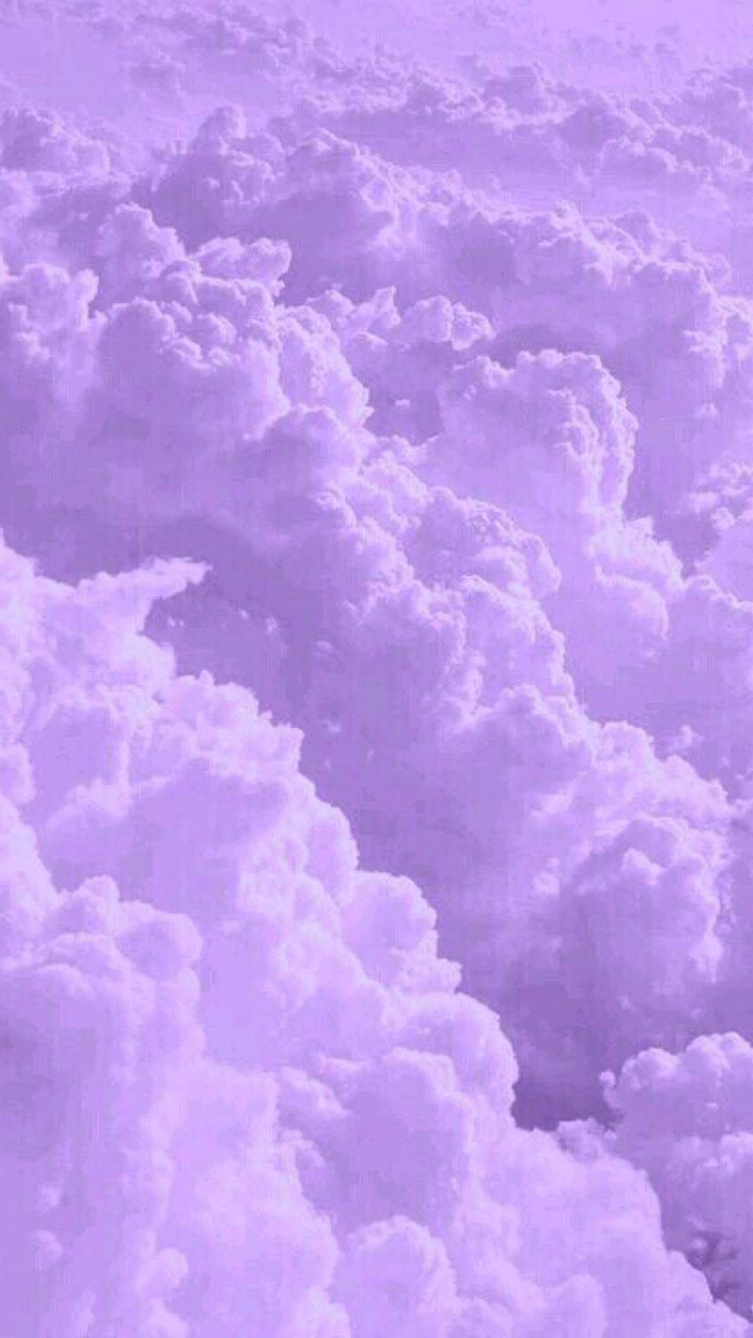 Nubes Estéticas de Color Púrpura Claro Fondos de pantalla