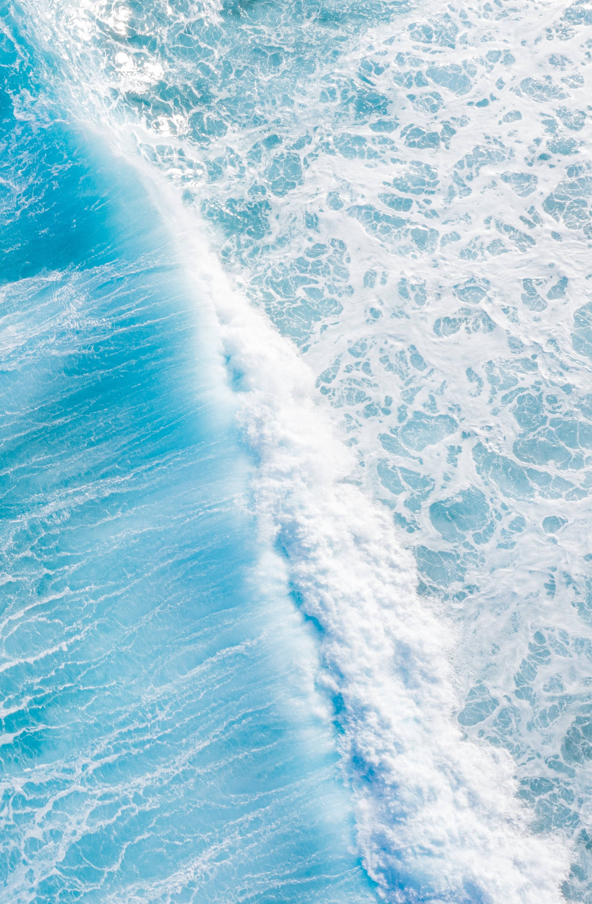 Olas de mar azul estético simple Fondos de pantalla