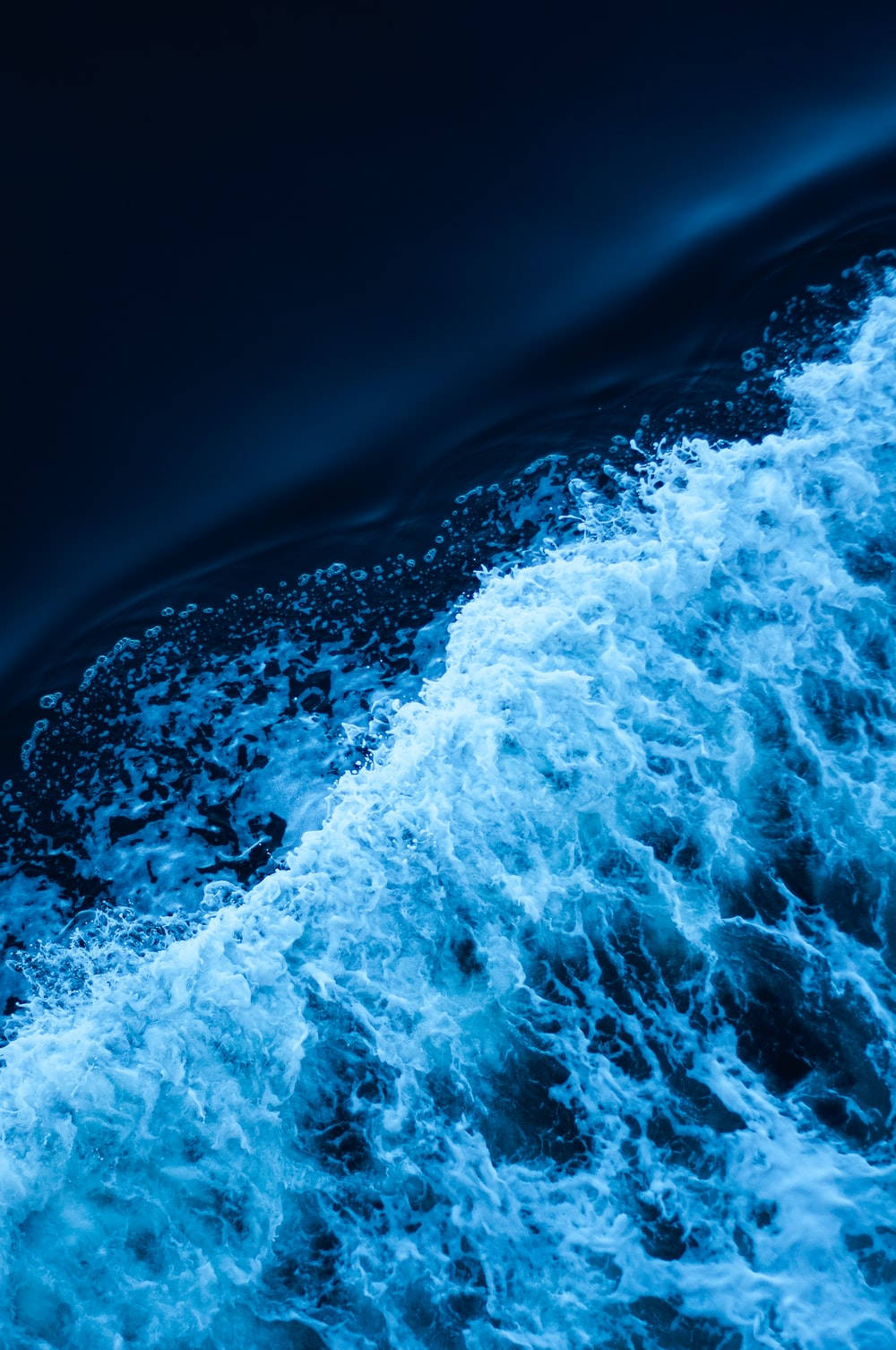Olas del Océano Azul Oscuro Estético HD Fondos de pantalla