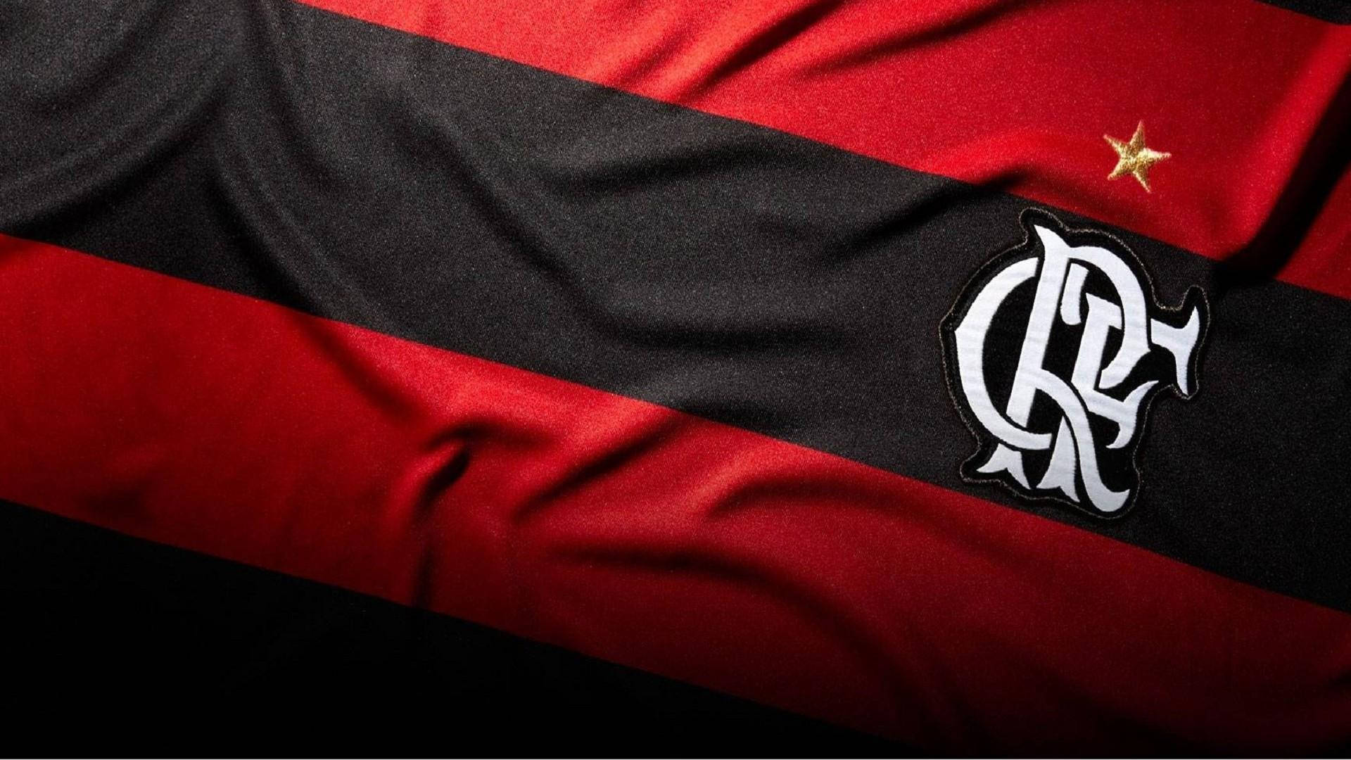 Orgullo del Flamengo FC: Una bandera ondeada que muestra pasión Fondos de pantalla