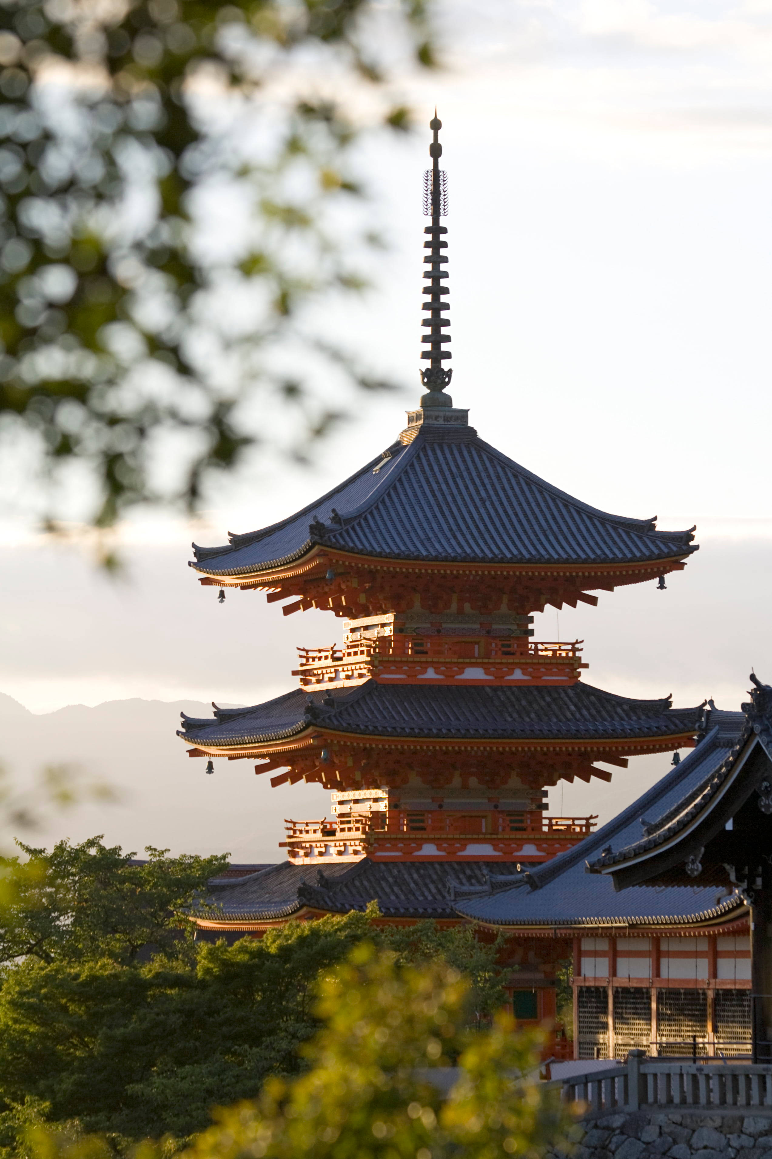 Paisaje de Pagoda en Japón para Pantalla de iPhone Fondos de pantalla