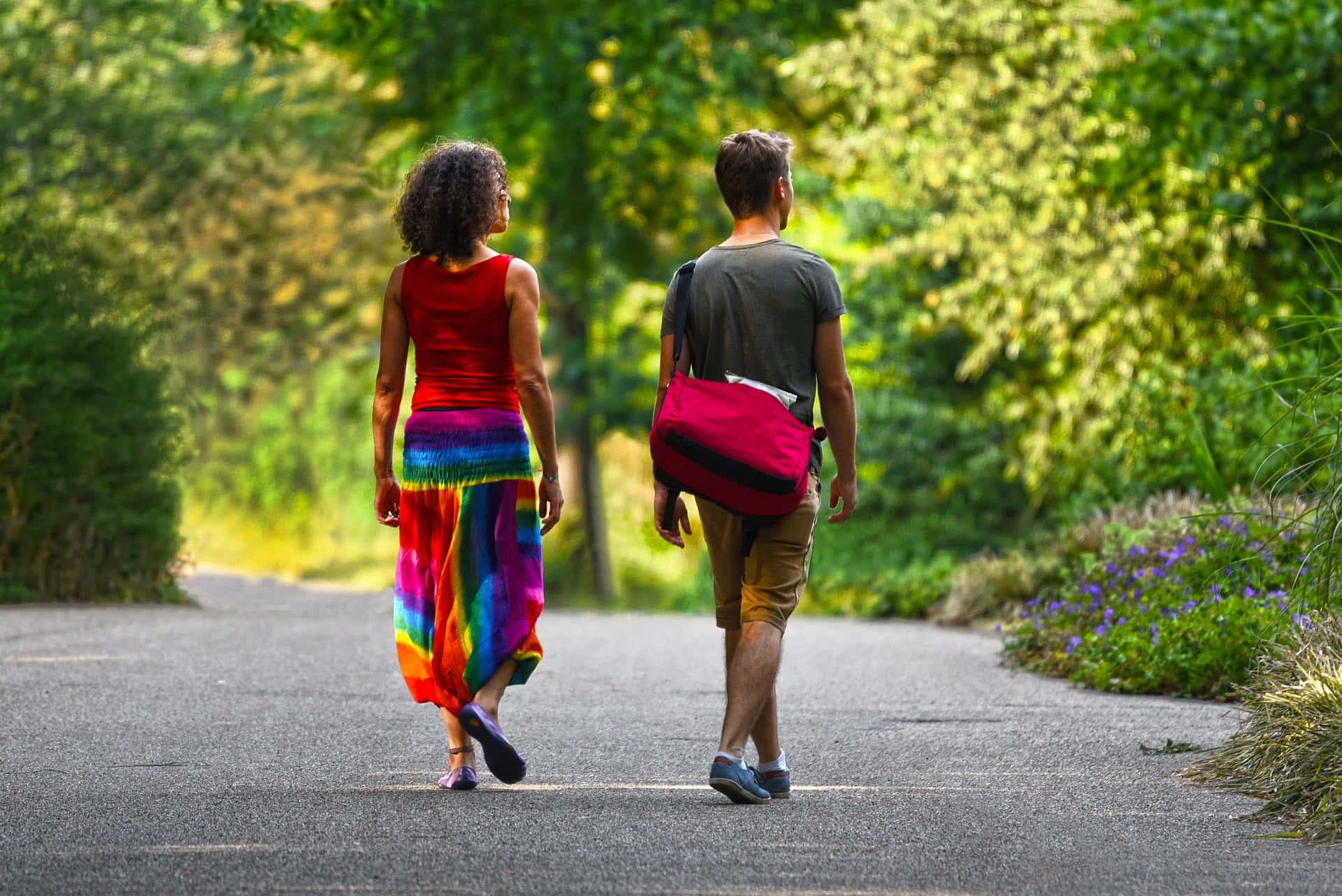 Pareja Caminando Juntos Imagen de Relación Fondos de pantalla