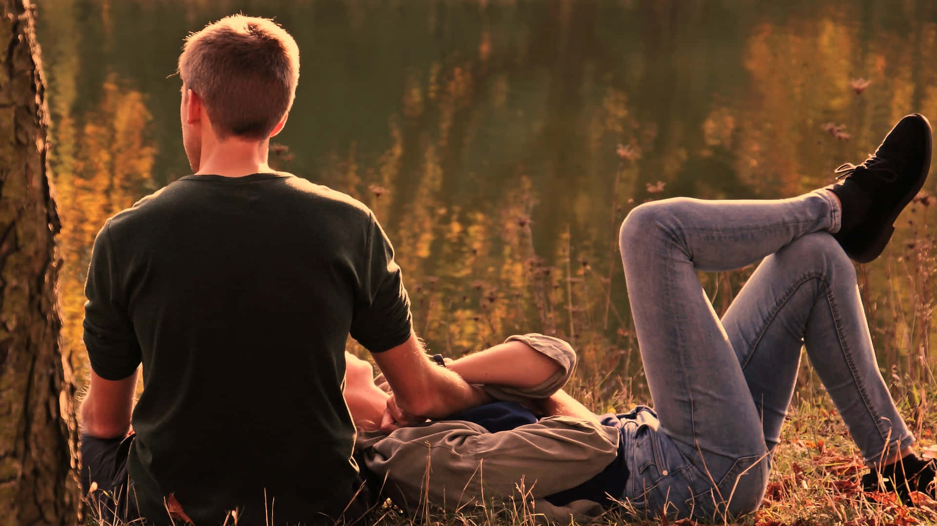 Pareja en el campo foto de relación Fondos de pantalla