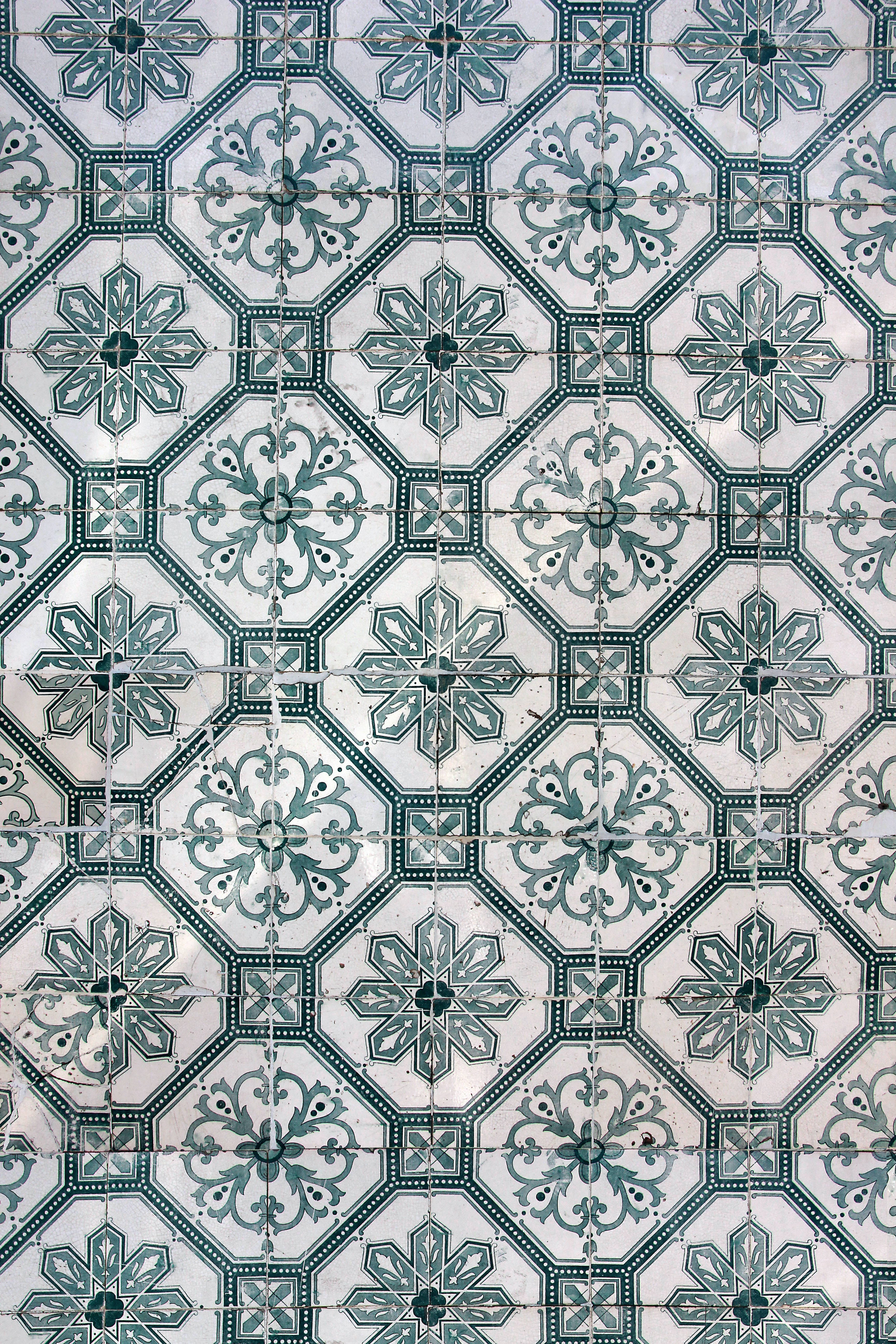 Patrón de azulejos de Lisboa en colores vibrantes Fondos de pantalla
