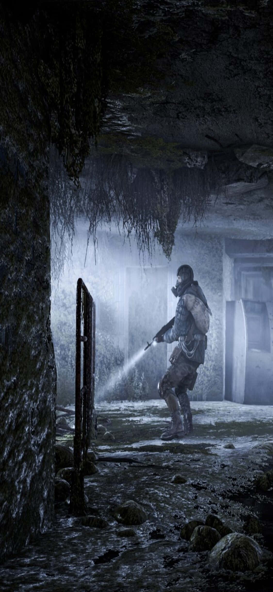 Personaje con linterna fondo Metro Last Light para iPhone X Fondos de pantalla
