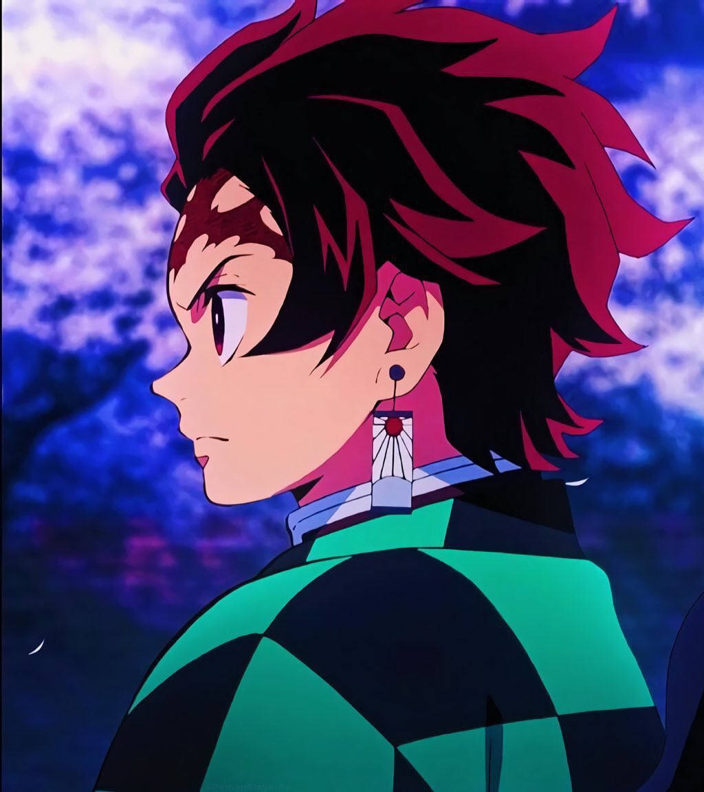 PFP de Tanjiro mirando de Demon Slayer Fondos de pantalla