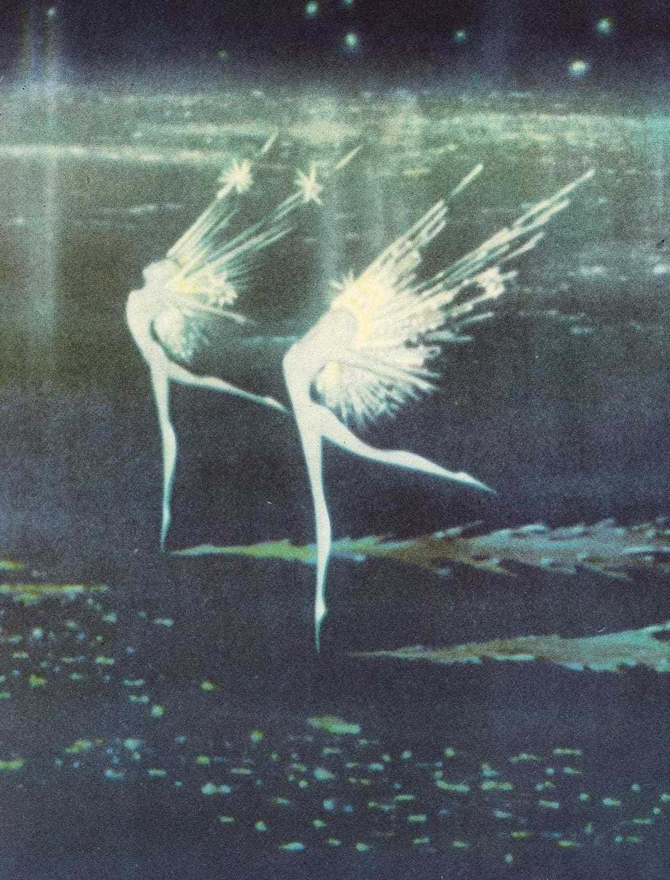 Pintura de dos alas de hada volando en el aire Fondos de pantalla