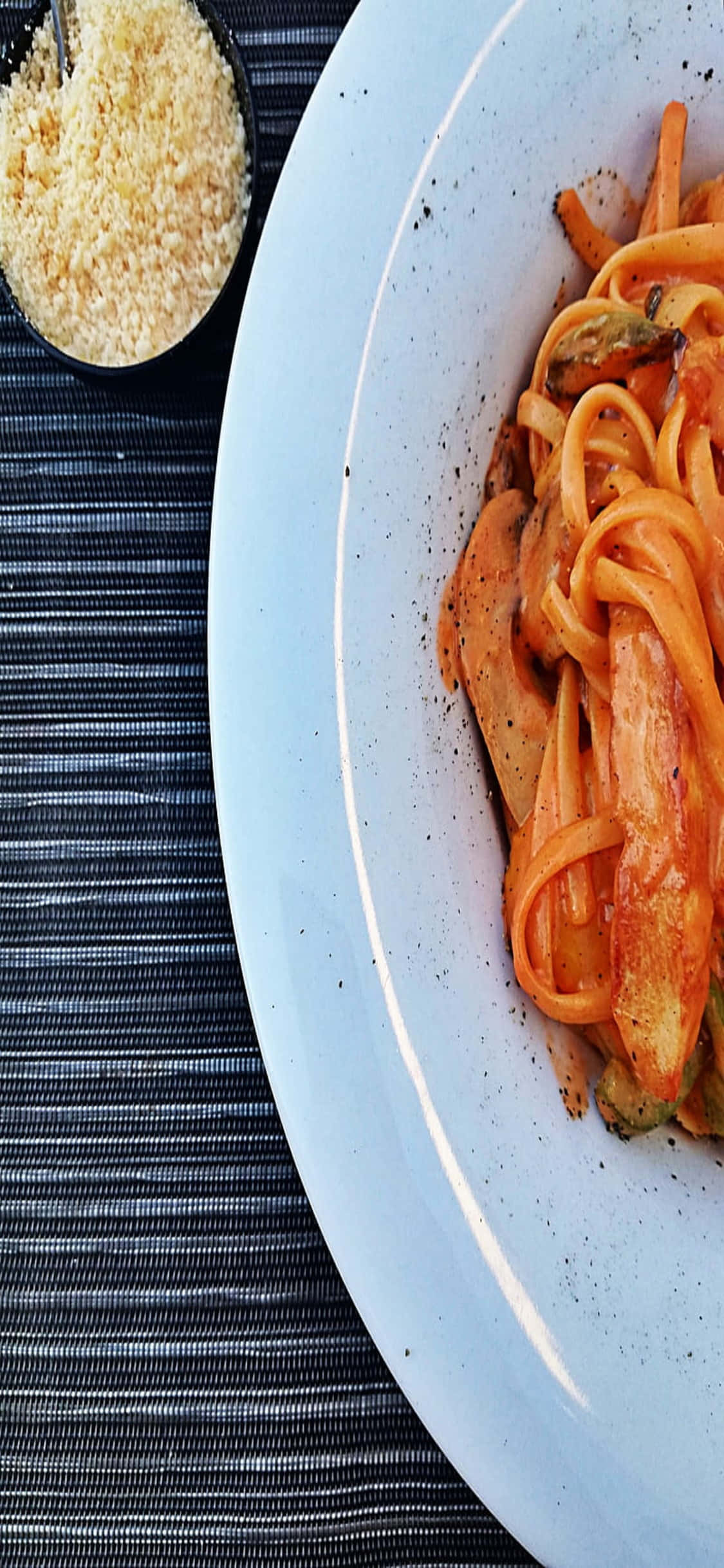 Plato de pasta sobre tela Fondo de pasta para iPhone X Fondos de pantalla