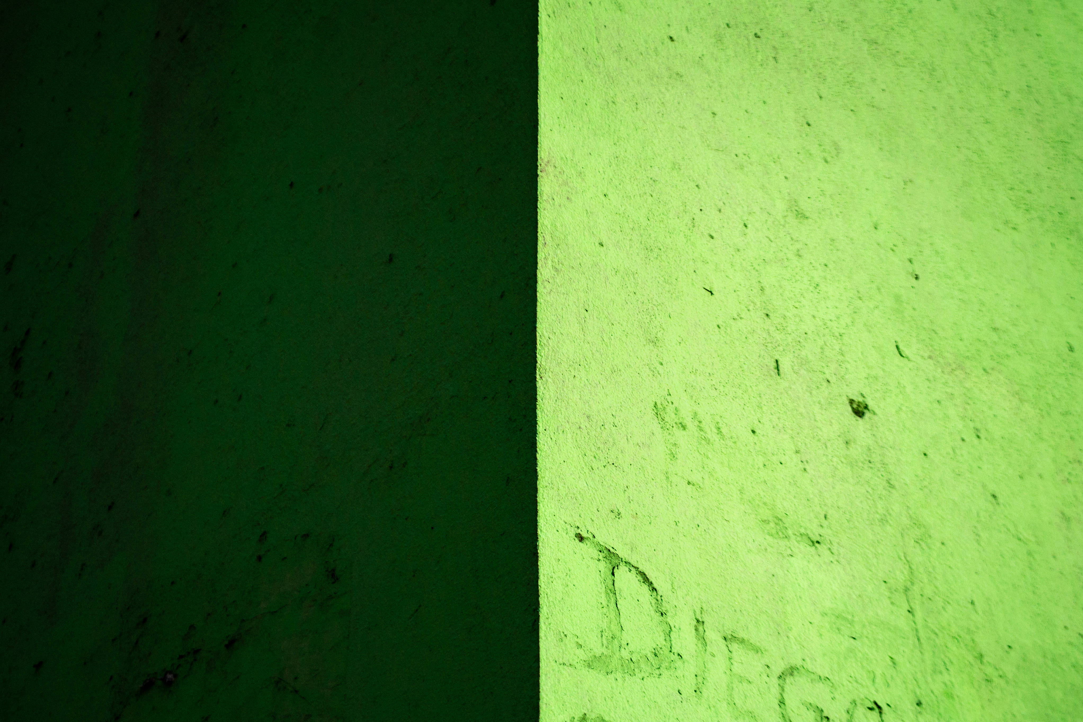 Poste de construcción en verde pastel Fondos de pantalla