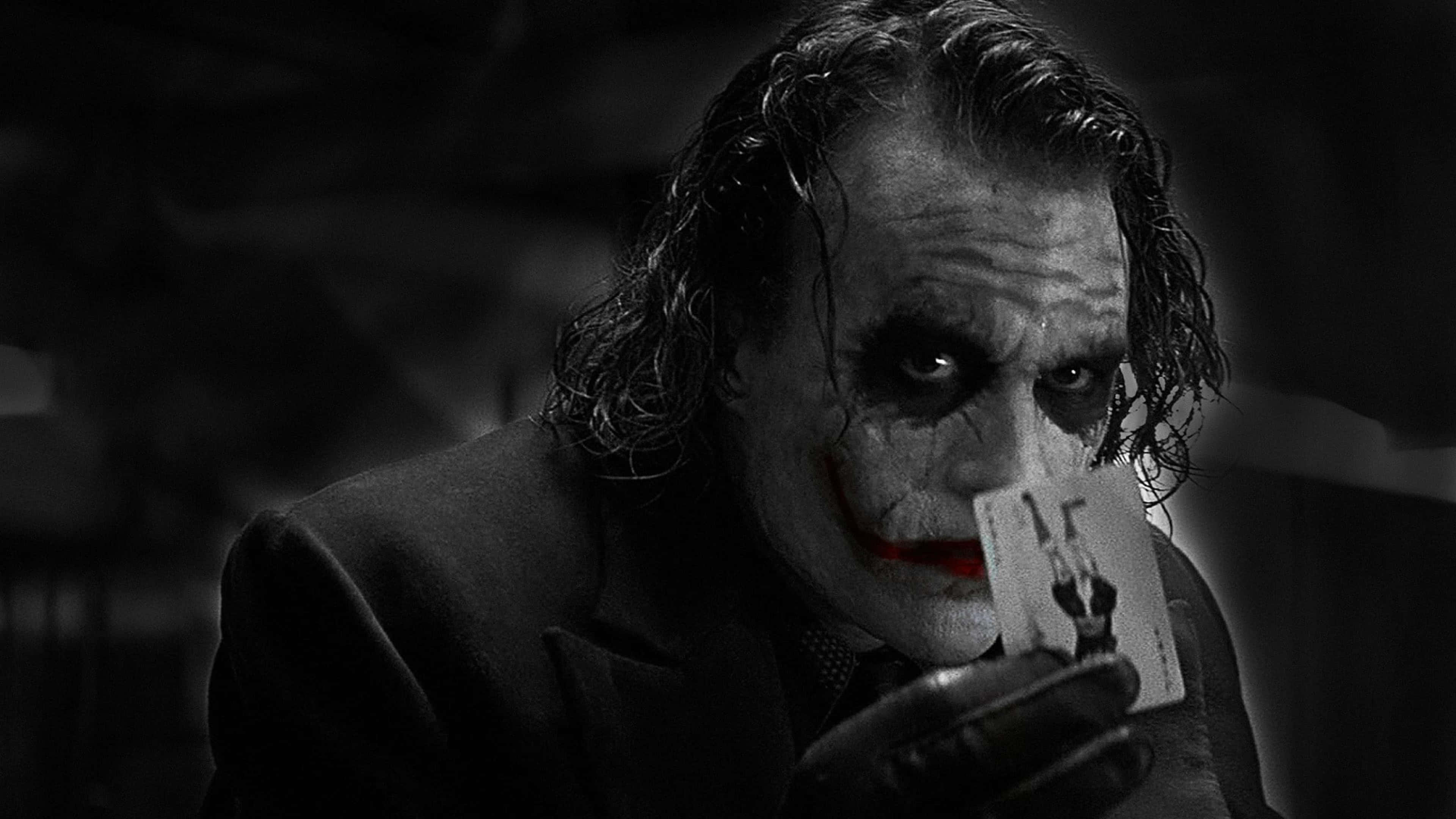 Póster del Joker de The Dark Knight en 4K Ultra HD blanco y negro Fondos de pantalla