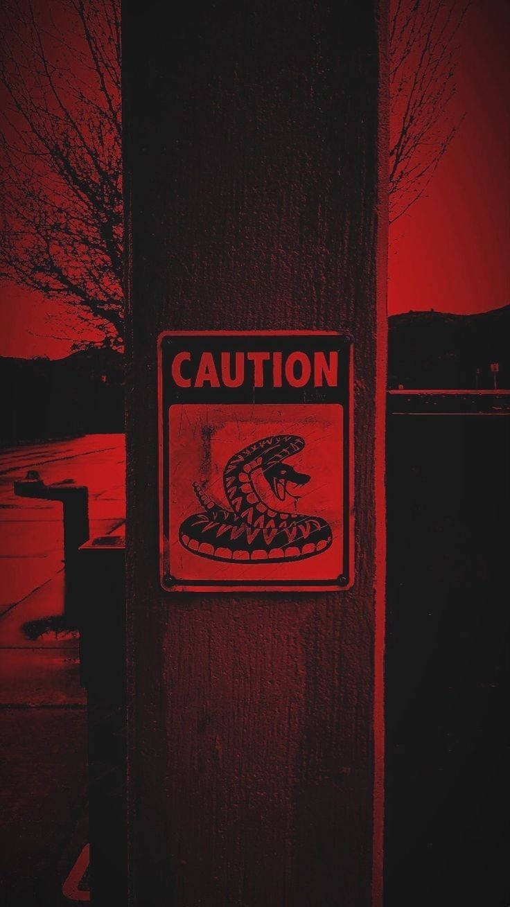 Precaución bajo el cielo rojo oscuro Fondos de pantalla