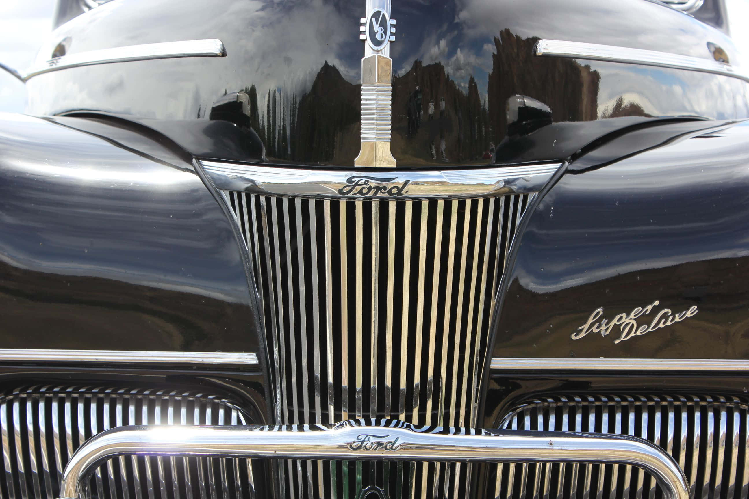 Primer Plano Elegante de la Rejilla del Coche Fondos de pantalla