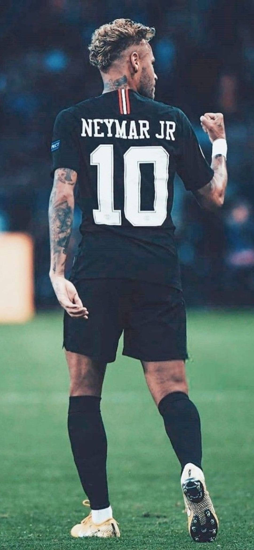 Puño en alto de Neymar Jr Fondos de pantalla