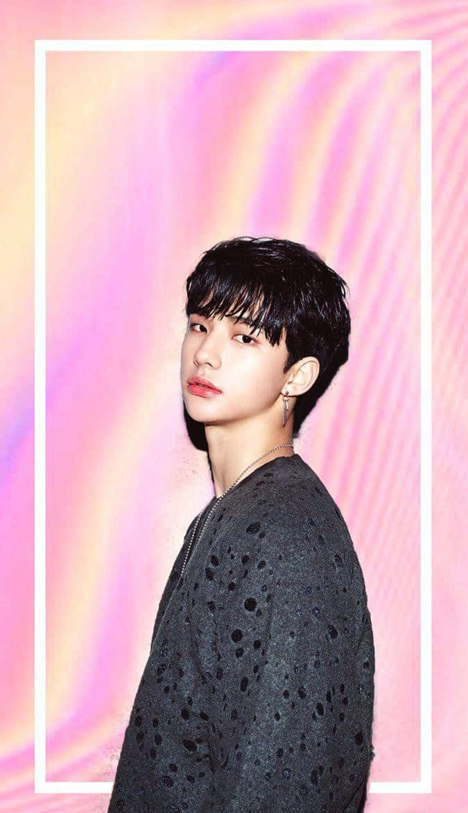 Rapero surcoreano Hyunjin diseño degradado pastel Fondos de pantalla