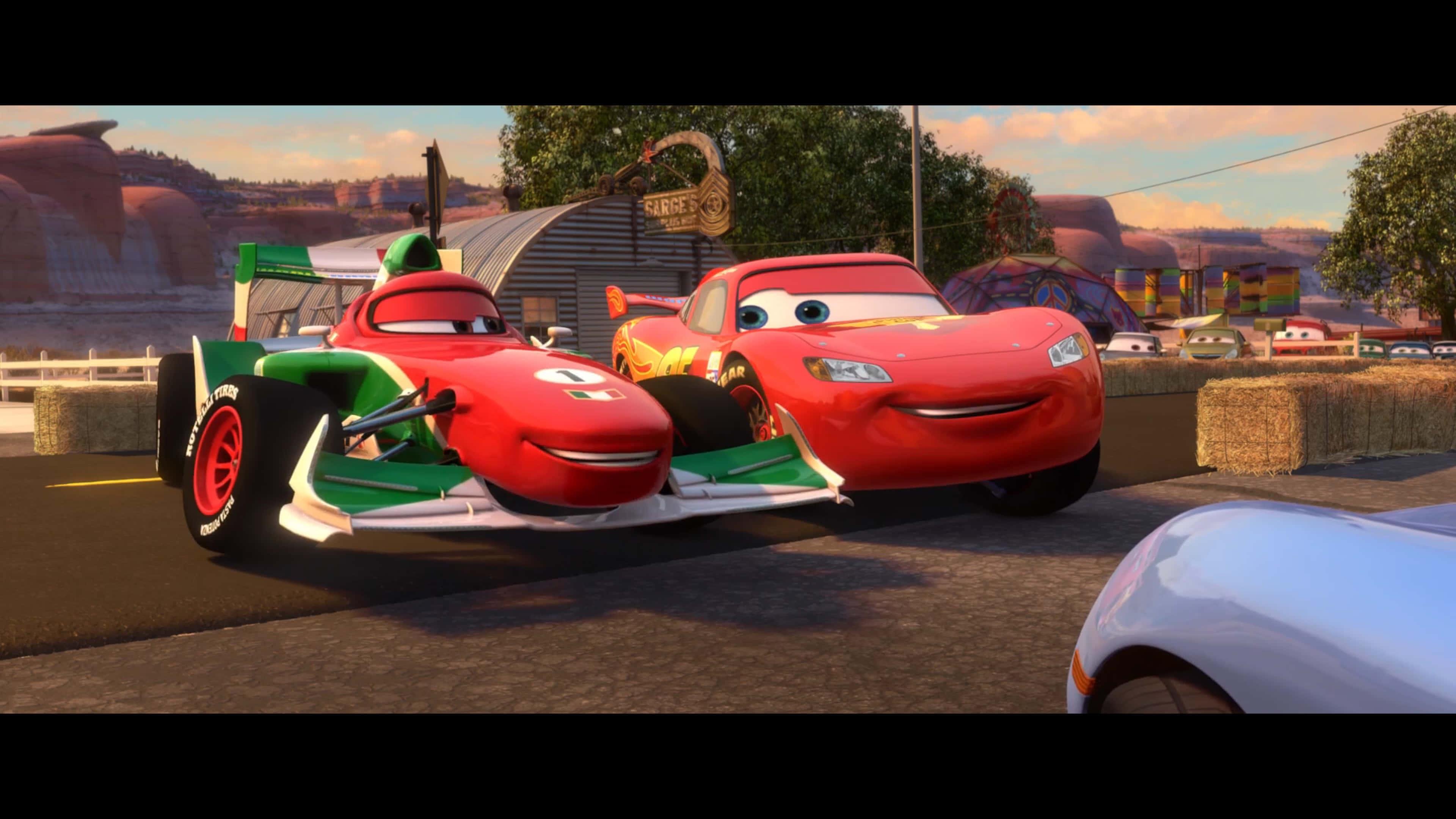 "Rayo McQueen enfrenta el Gran Premio Mundial en el camino hacia la victoria" Fondos de pantalla