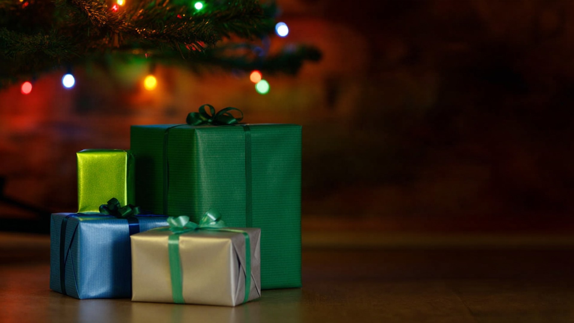 Regalos Bajo el Árbol Fondos de pantalla