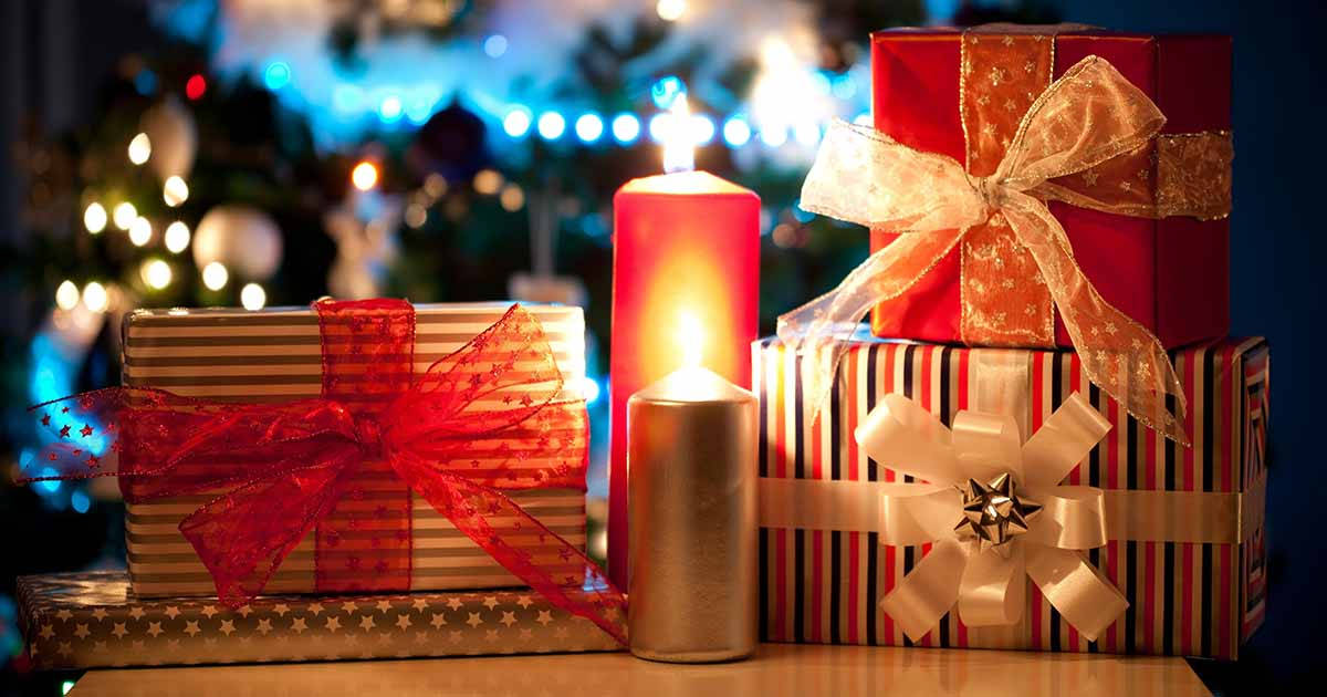 Regalos de Navidad en Dorado y Rojo Fondos de pantalla