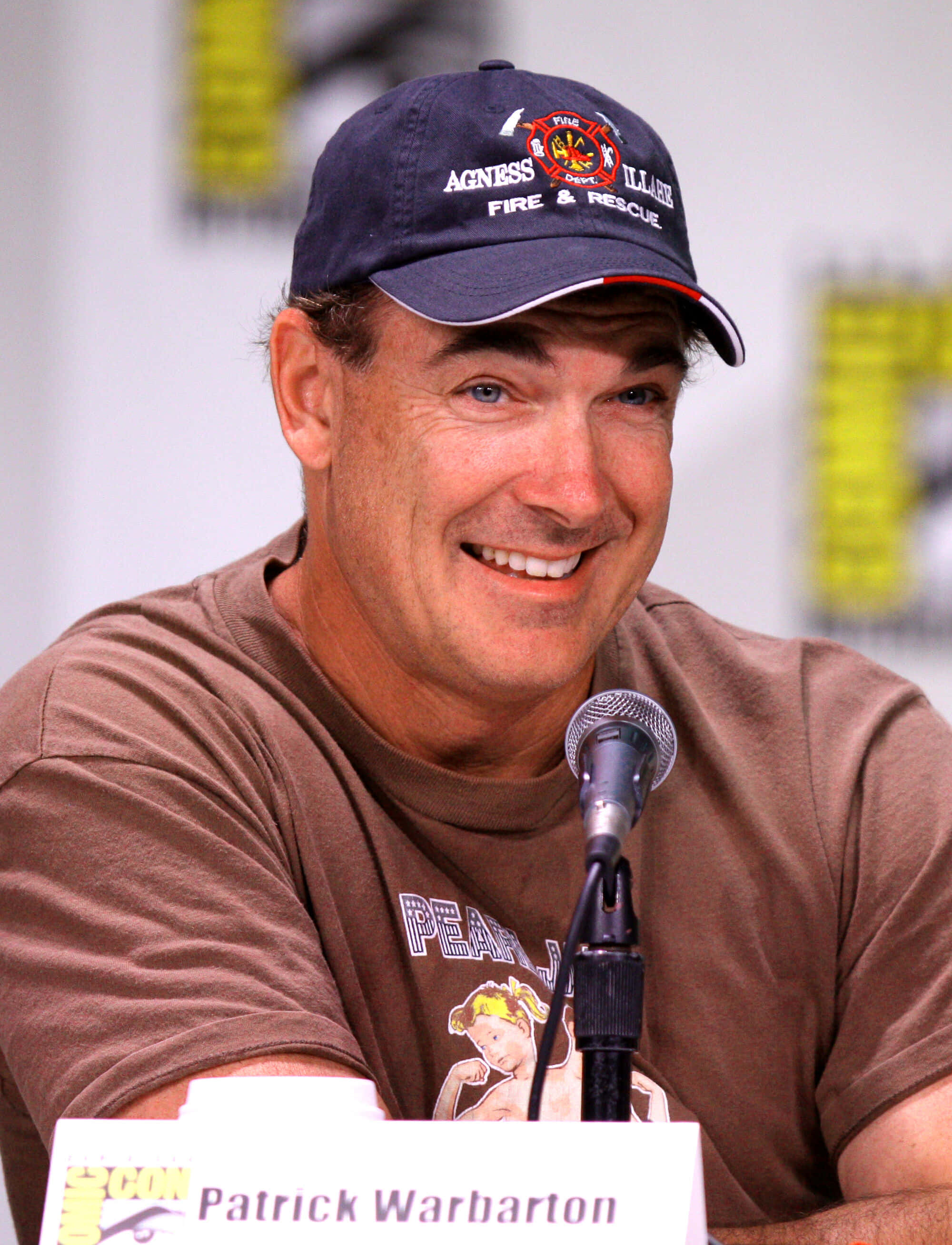 Retrato de Patrick Warburton, el reconocido actor y actor de voz Fondos de pantalla