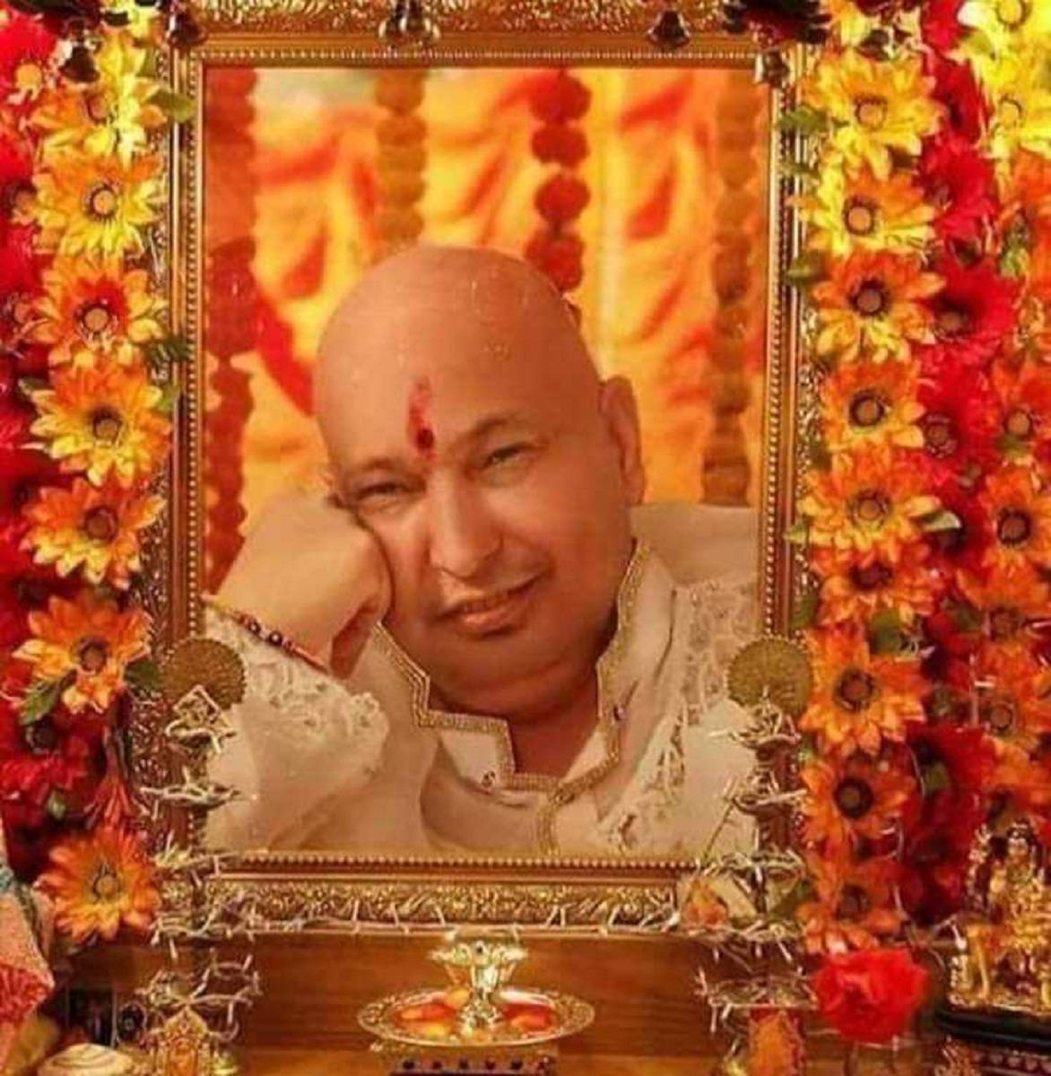 Retrato del Gurú Ji con Girasoles Fondos de pantalla