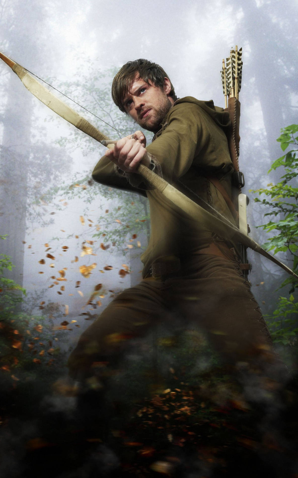 Robin Hood Posing With Bow Fondos de pantalla