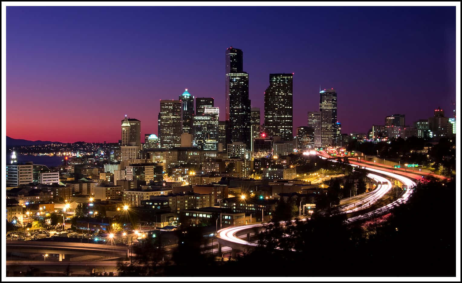Seattle HD Púrpura Oscuro Fondos de pantalla