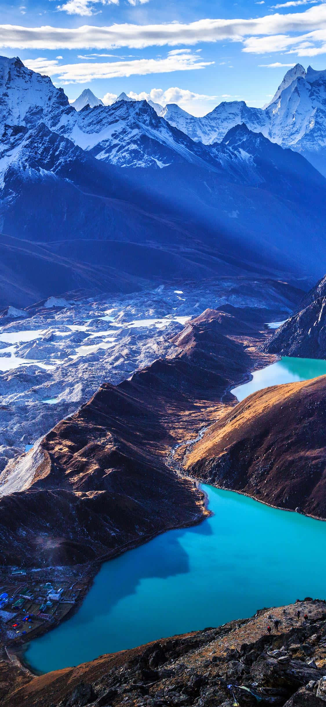 Serenidad junto a la cascada: un impresionante fondo natural para iPhone X Fondos de pantalla