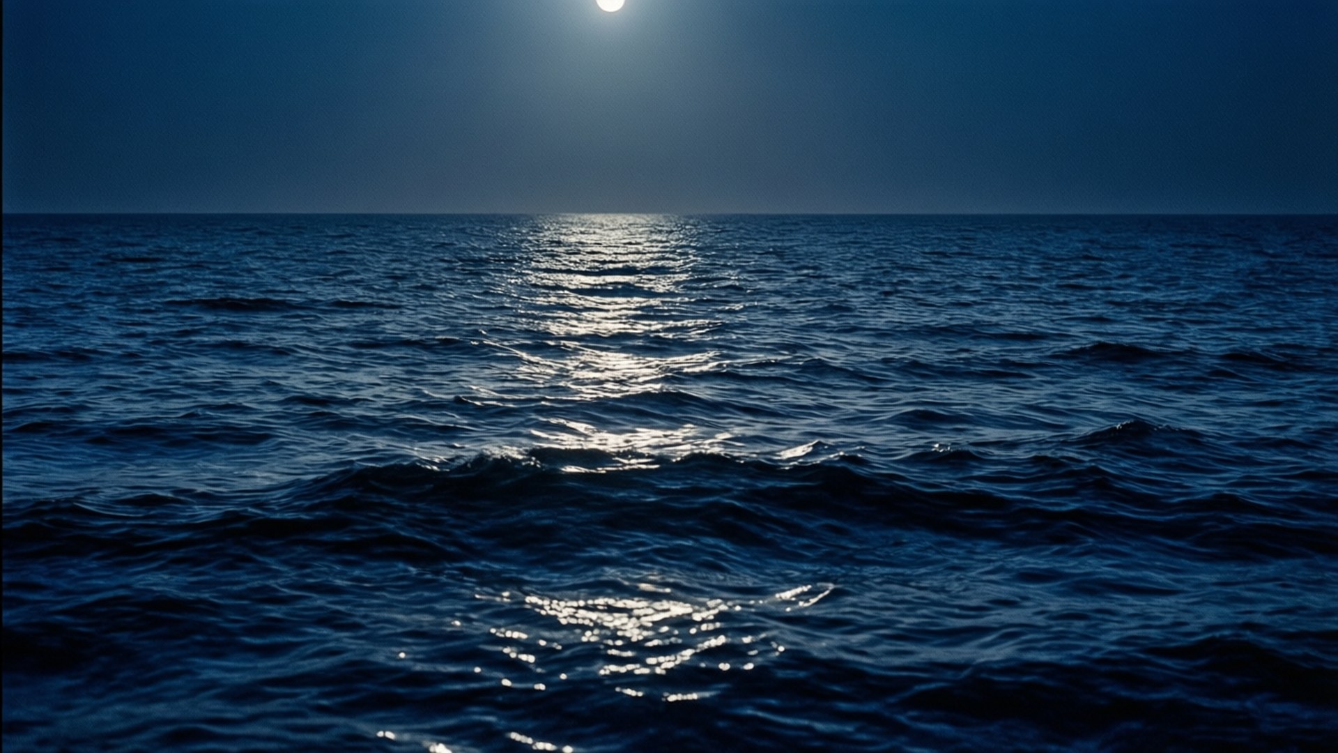 Serenidad Oceánica Bajo la Luna Fondos de pantalla