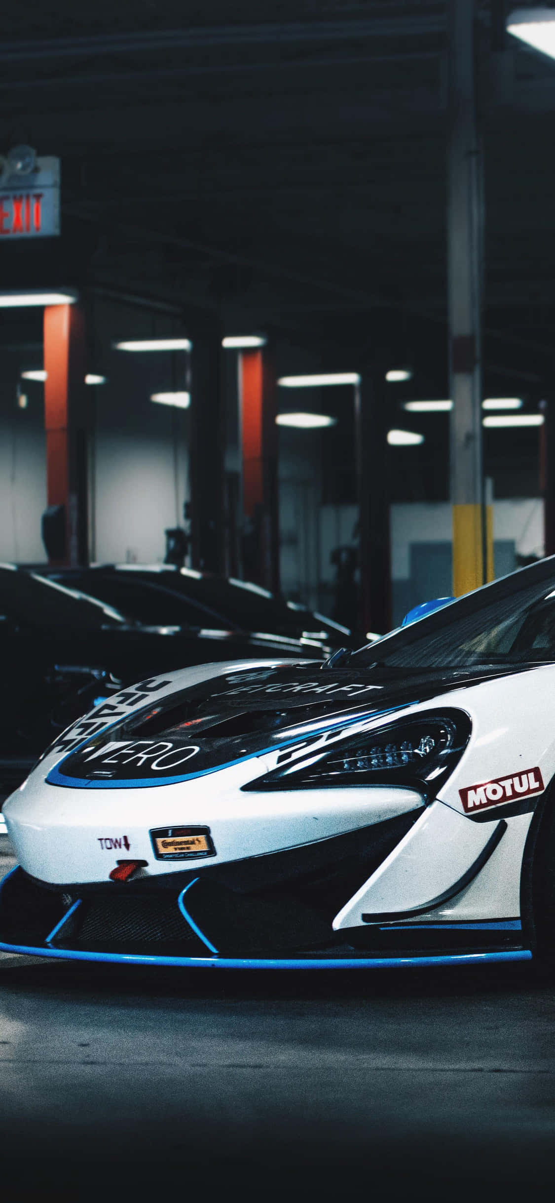 Siente el poder del iPhone Xs McLaren 720s Fondos de pantalla