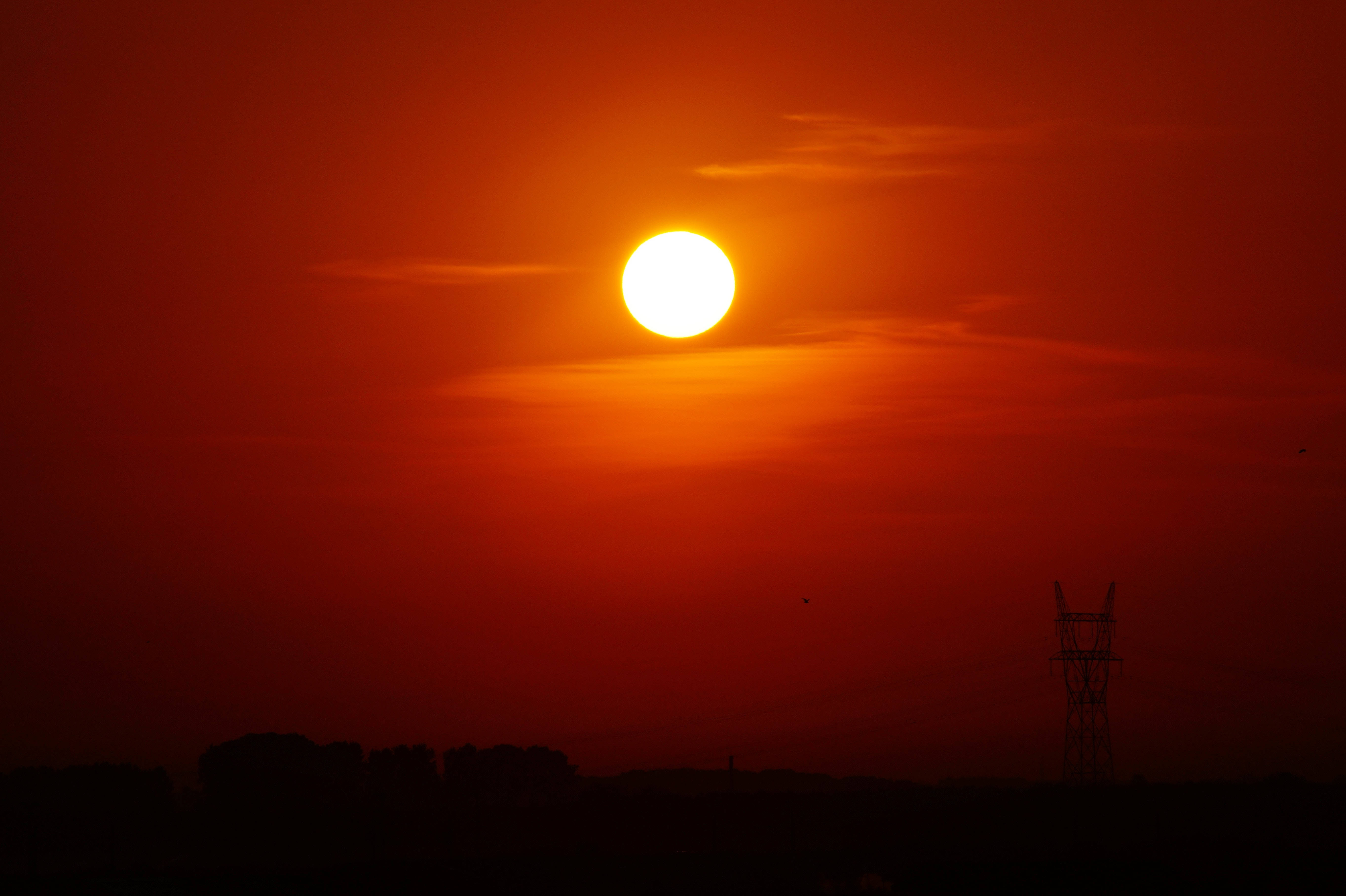 Sol rojo oscuro Fondos de pantalla